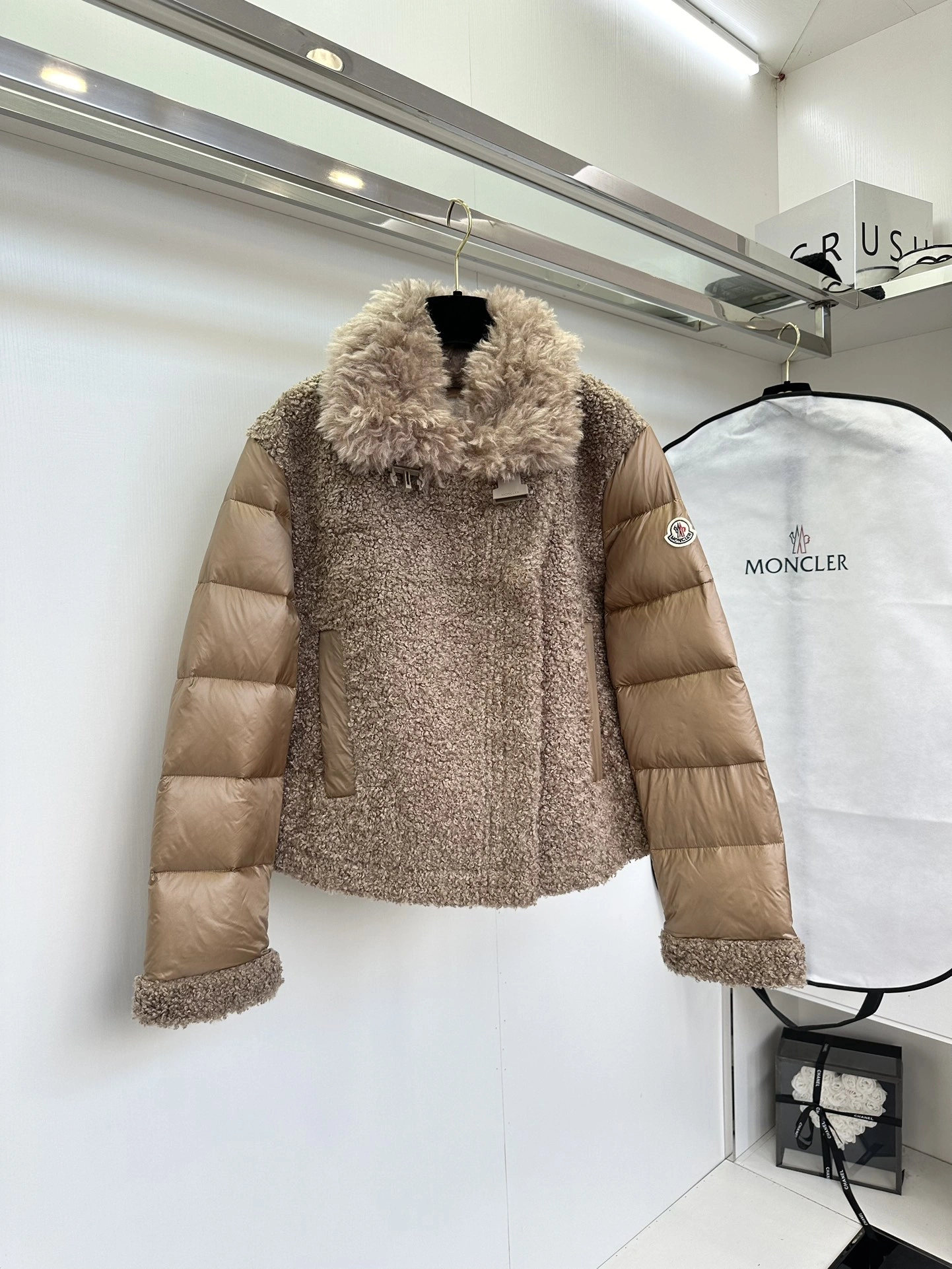 Compact Moncler Down Jackets 146292