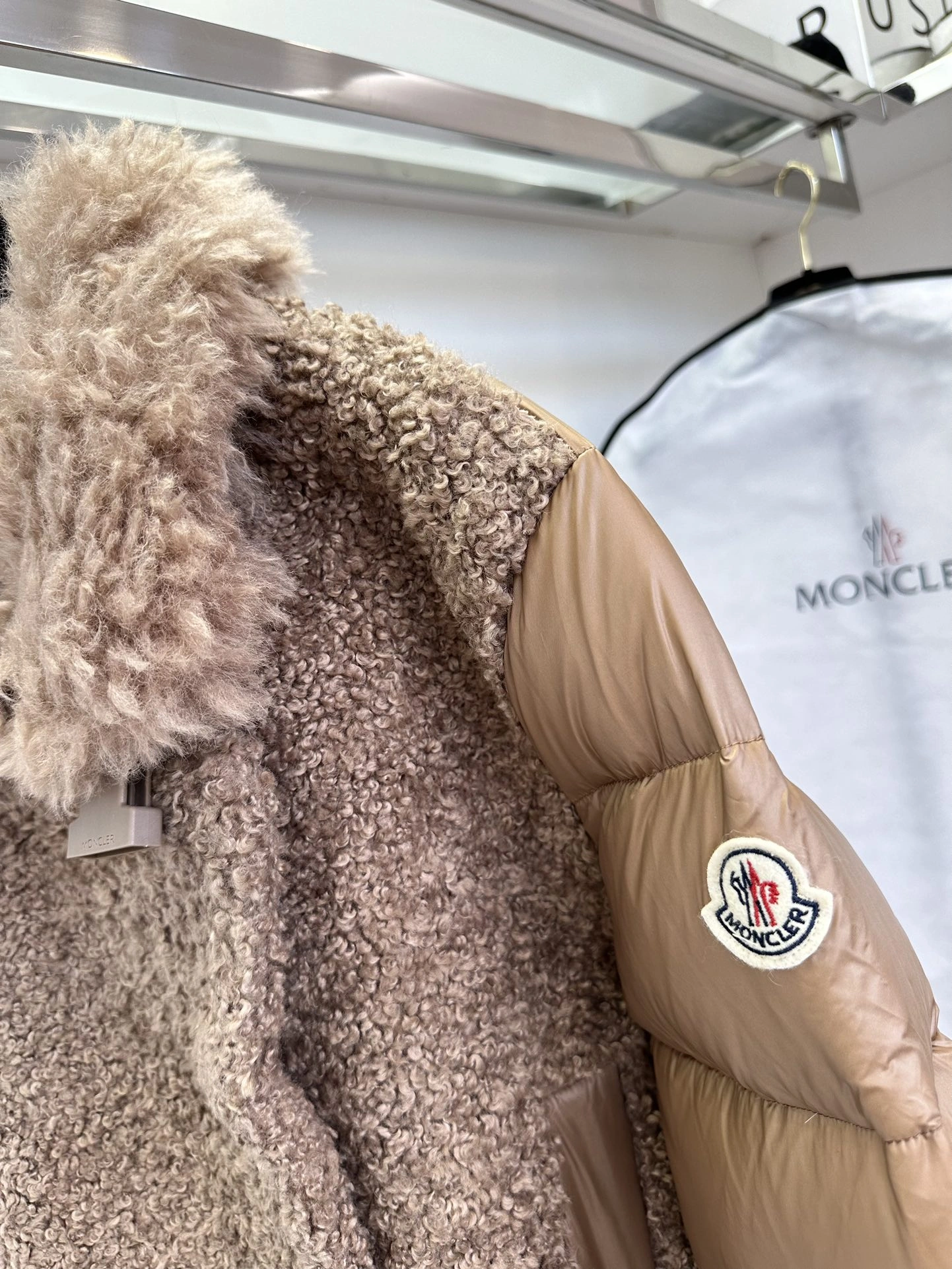 Compact Moncler Down Jackets 146292