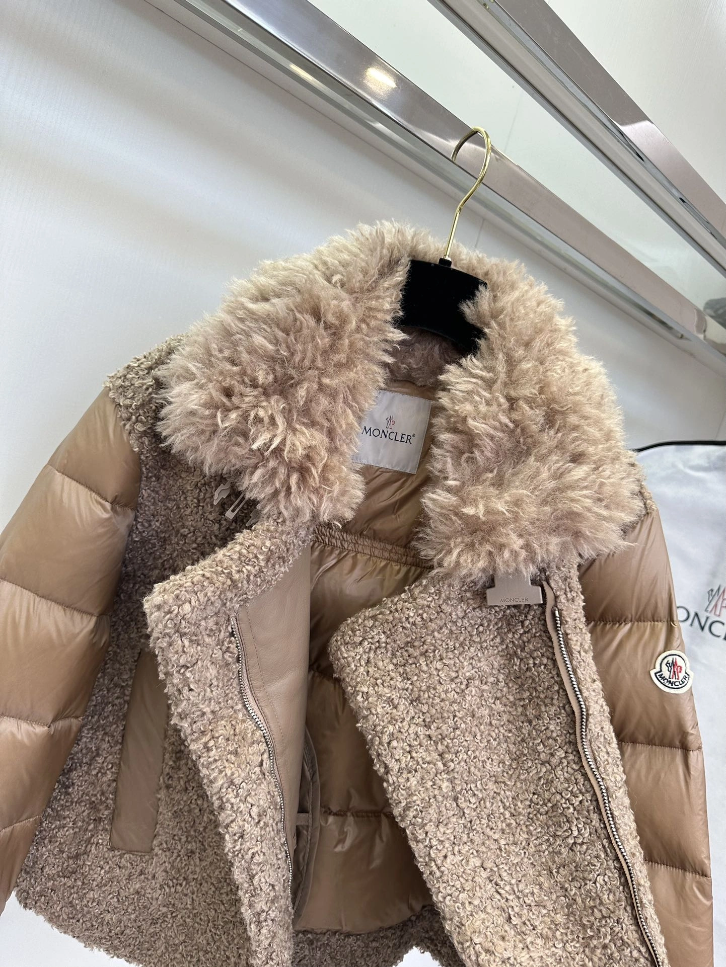 Compact Moncler Down Jackets 146292
