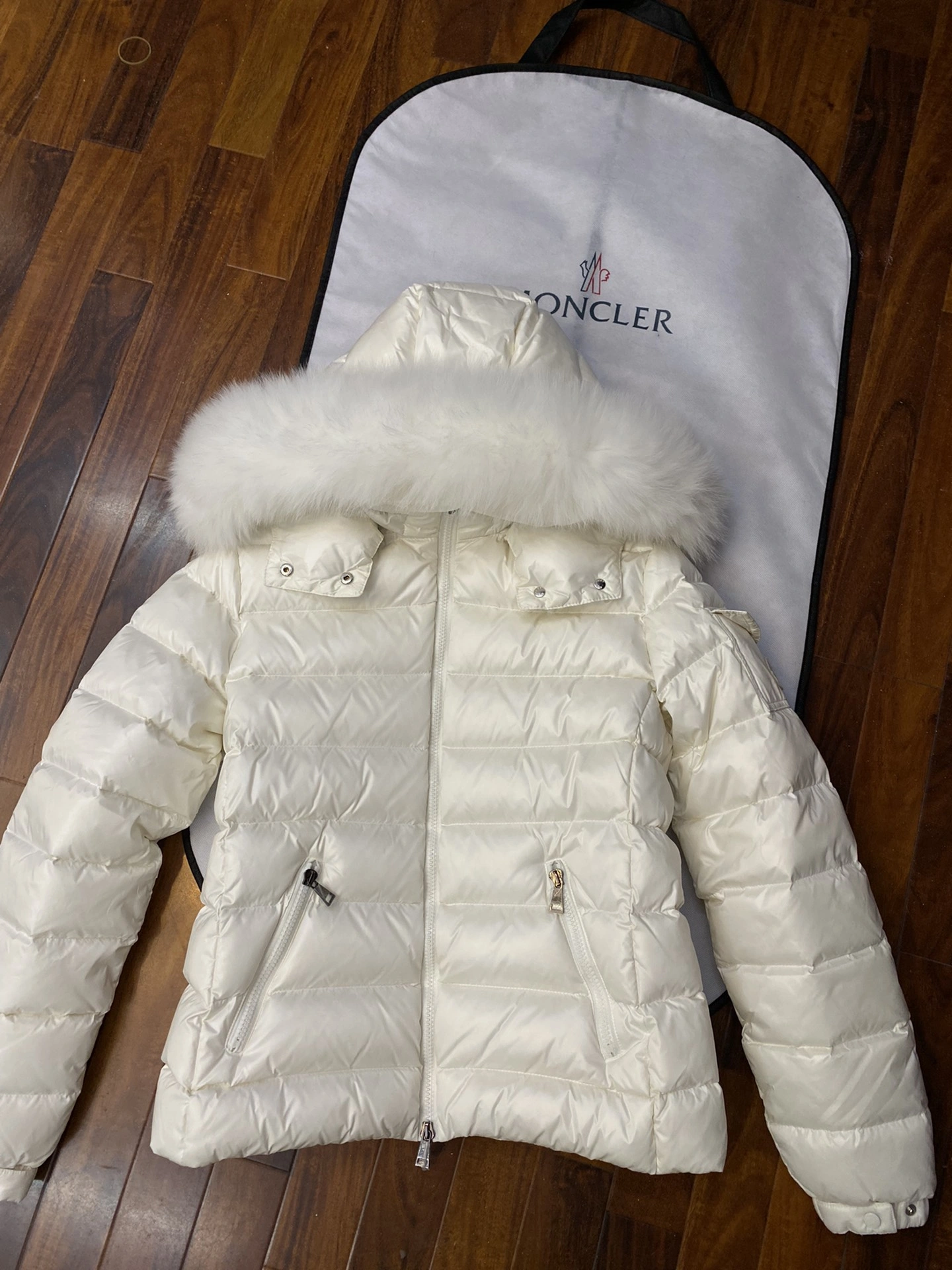 SoftTouch Moncler Down Jackets 146276