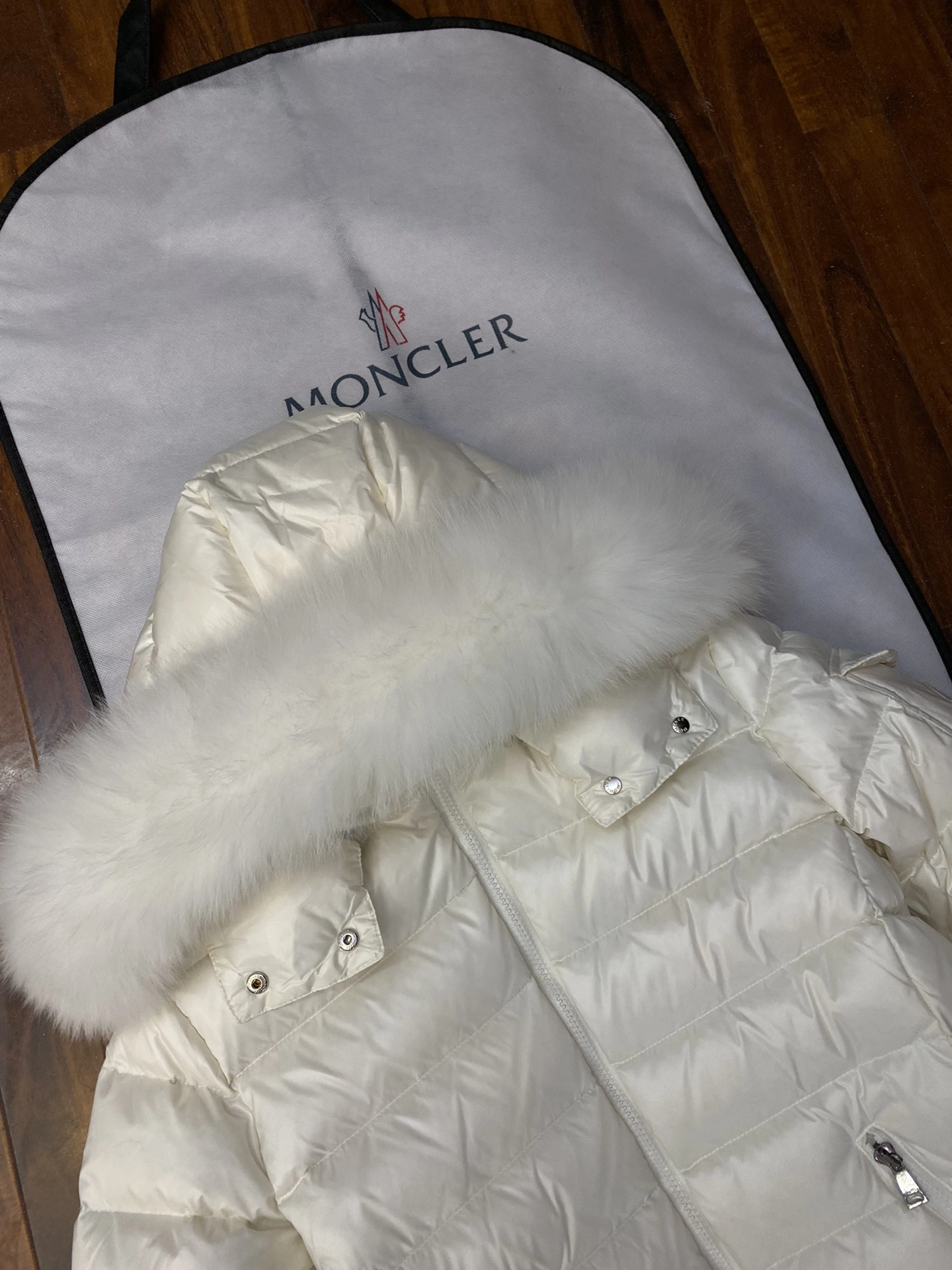 SoftTouch Moncler Down Jackets 146276