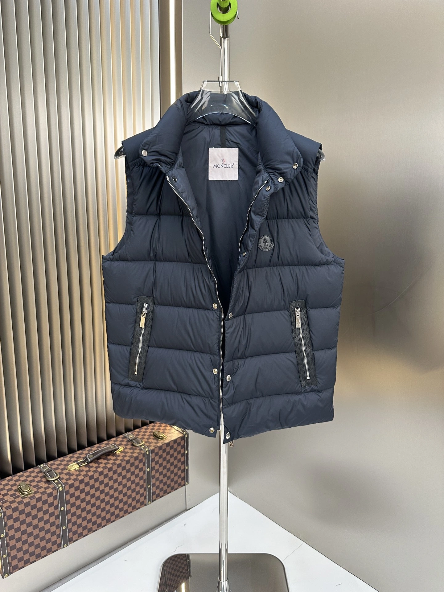 ComfortFit Moncler Down Jackets 146282