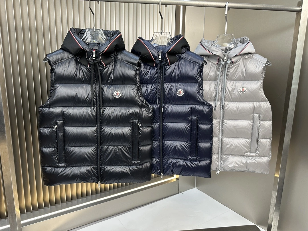 Supportive Moncler Down Jackets 146306