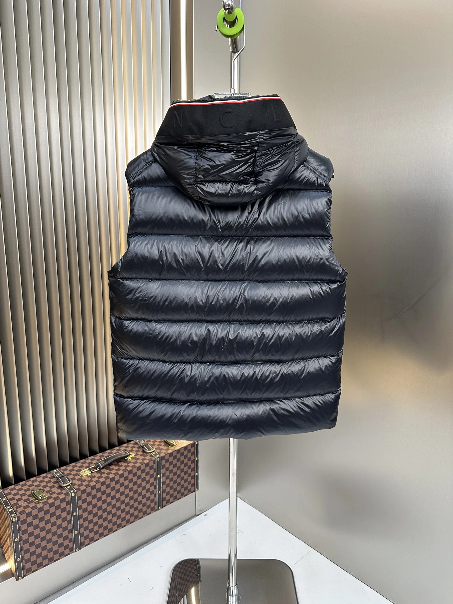 Supportive Moncler Down Jackets 146306