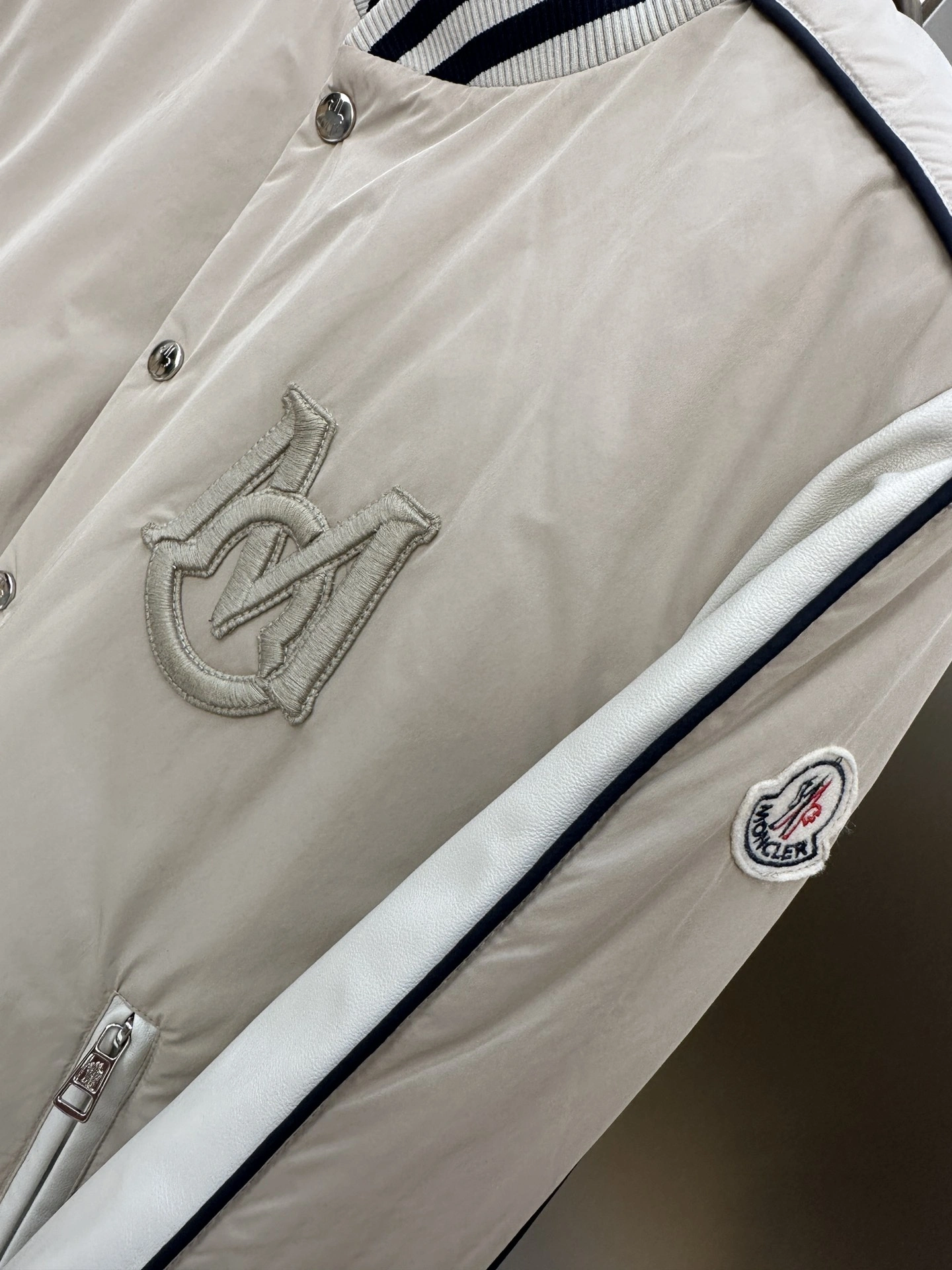 Moncler Down Jackets Seasonal 146273