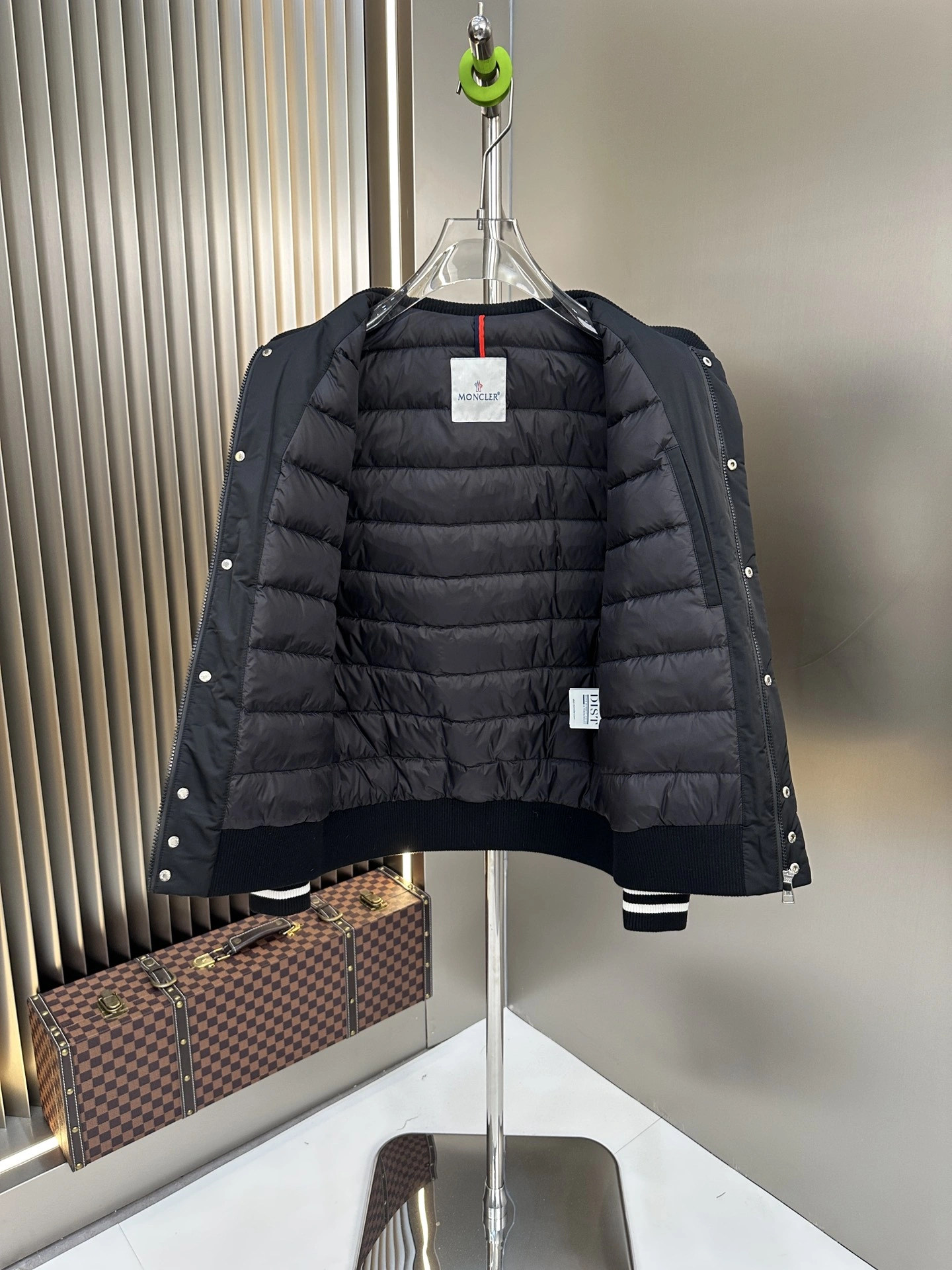 Moncler Down Jackets Youthful 146272