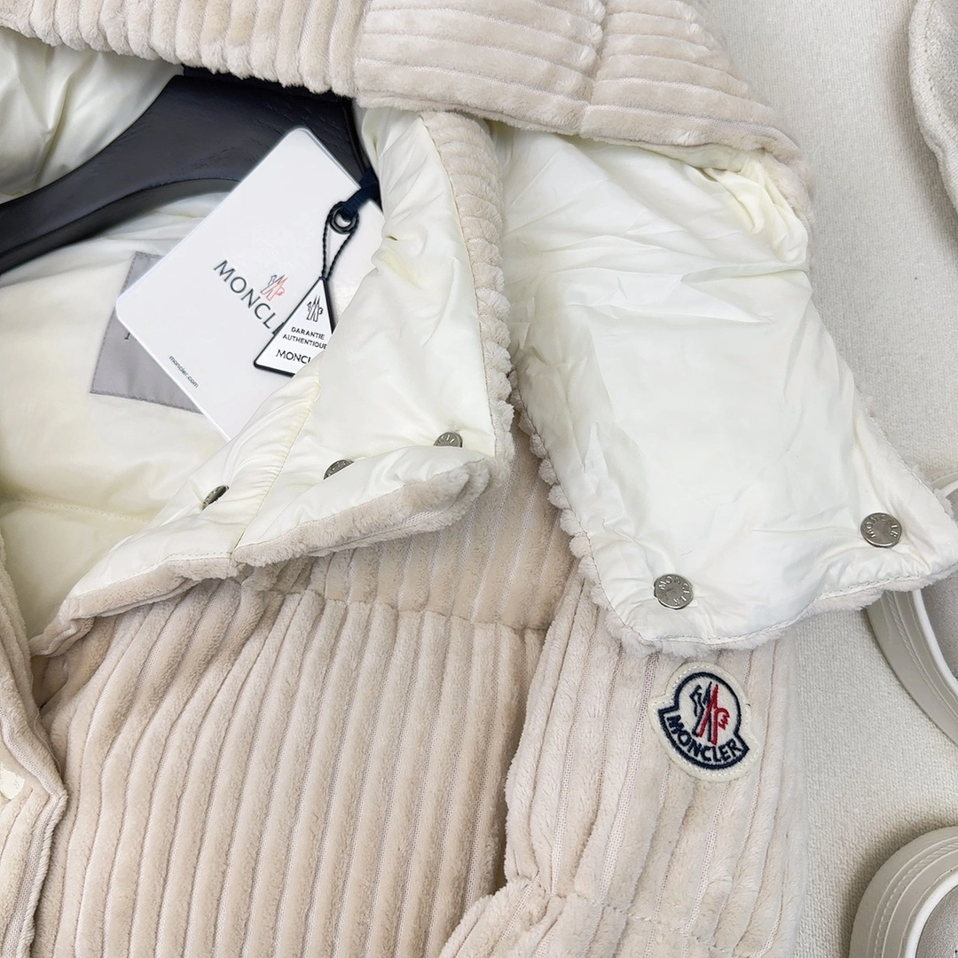 EasyMatch Moncler Down Jackets 146271