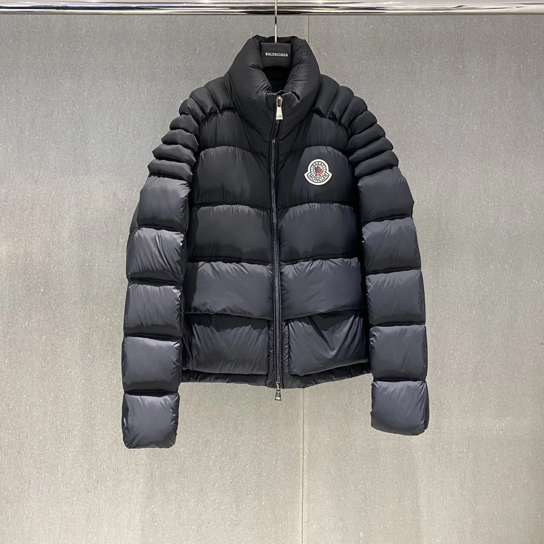 Sustainable Moncler Down Jackets 146262