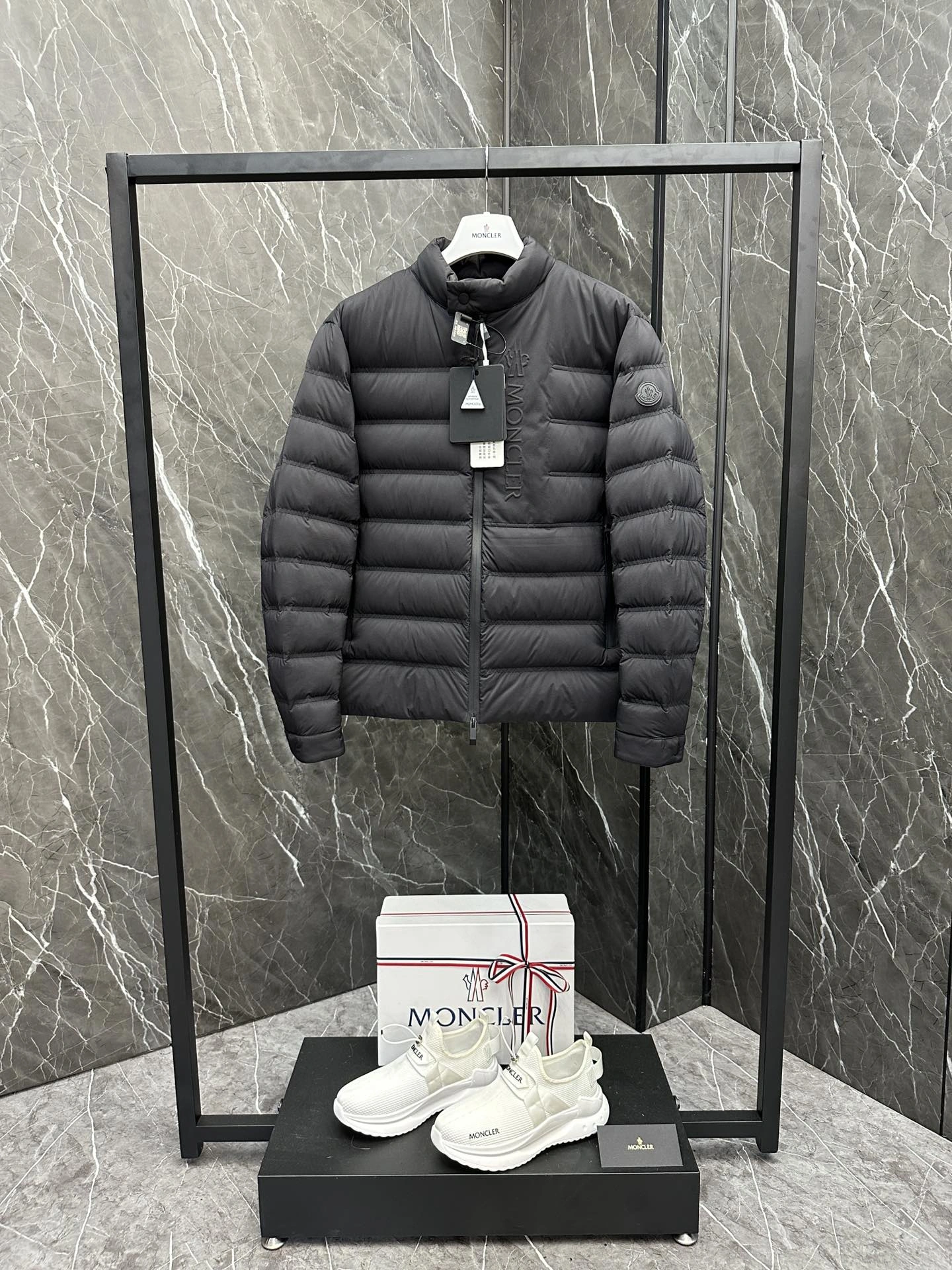 Moncler Down Jackets Efficient 146259