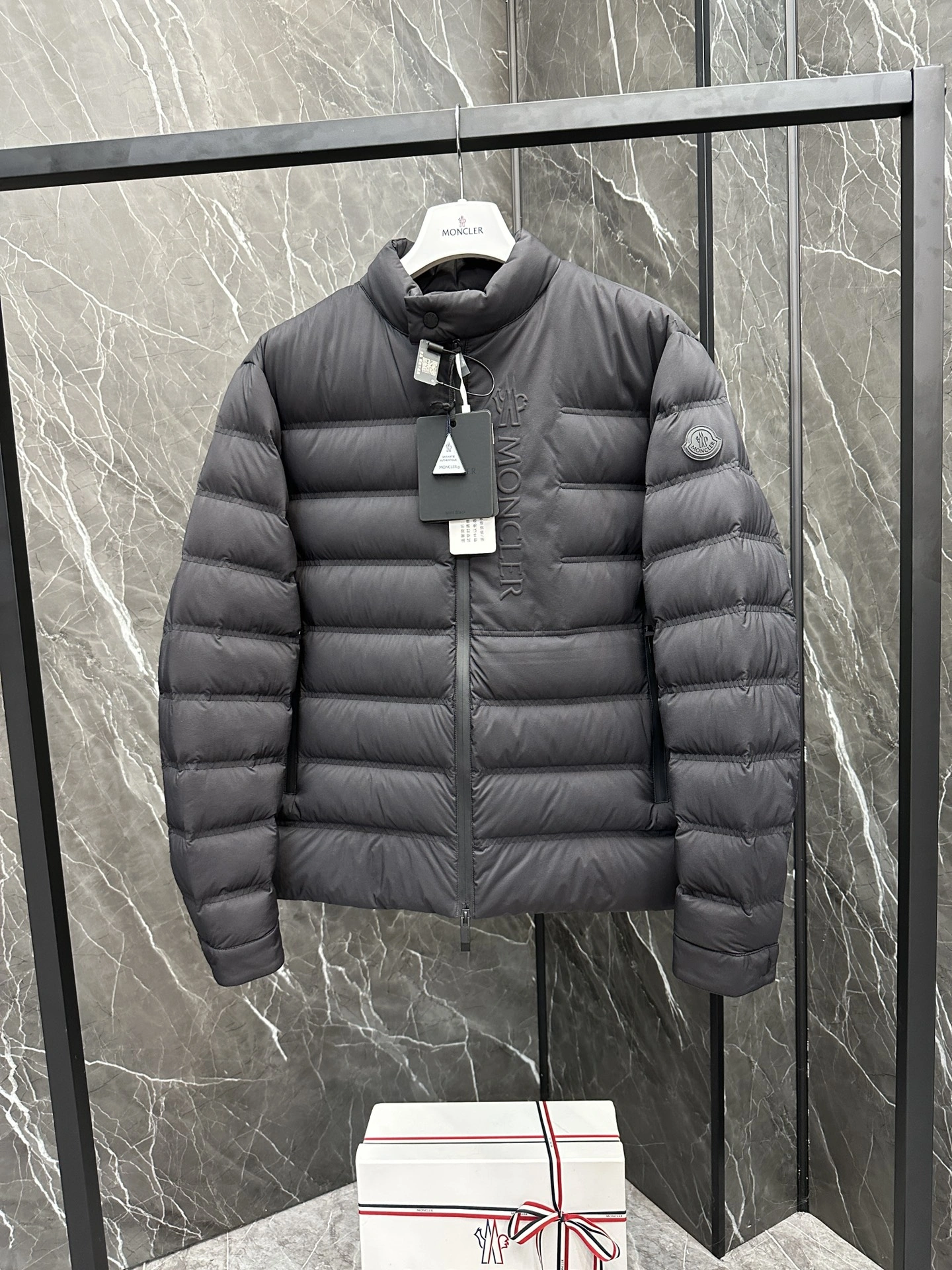 Moncler Down Jackets Efficient 146259