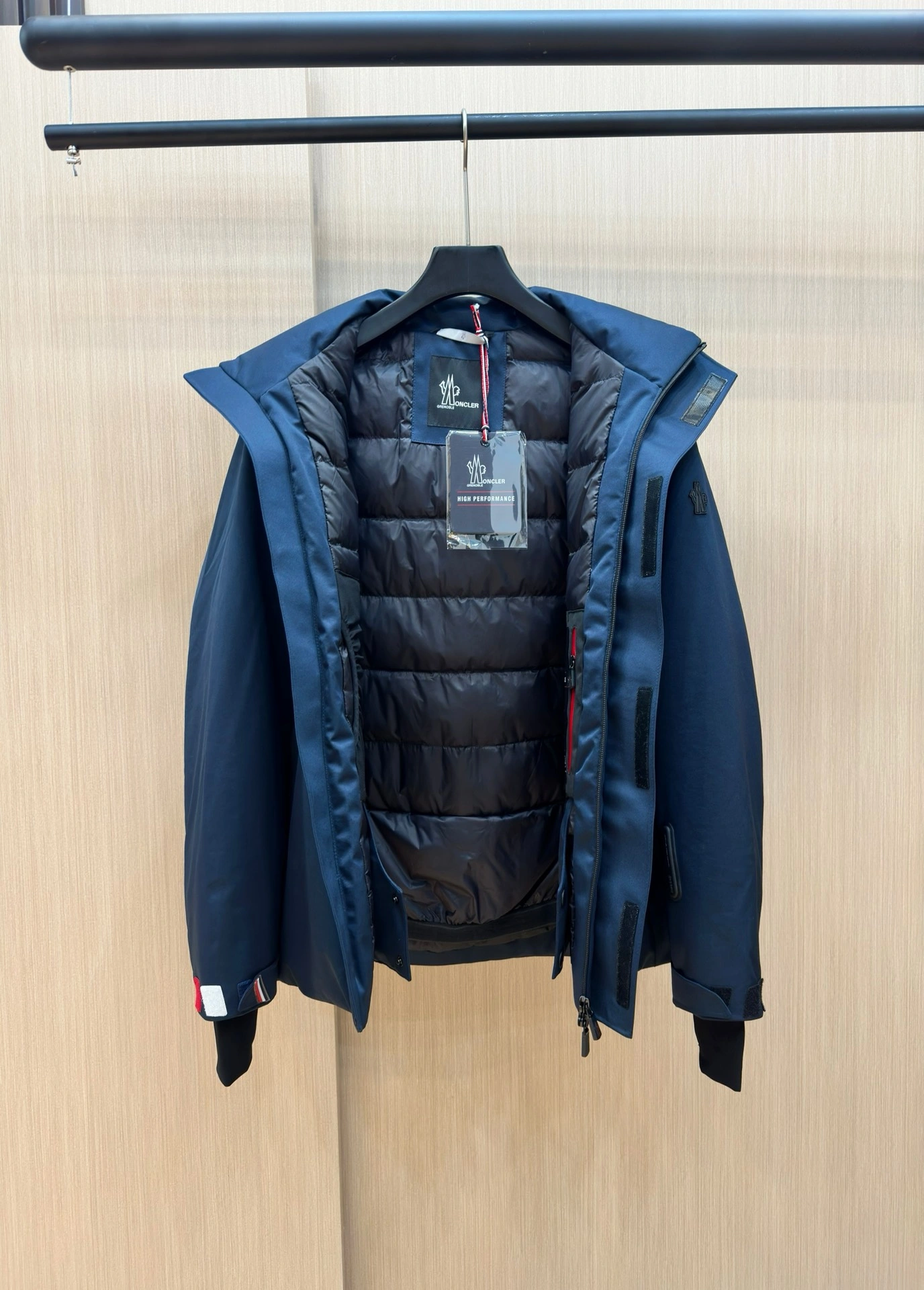 Effortless Moncler Down Jackets 146254
