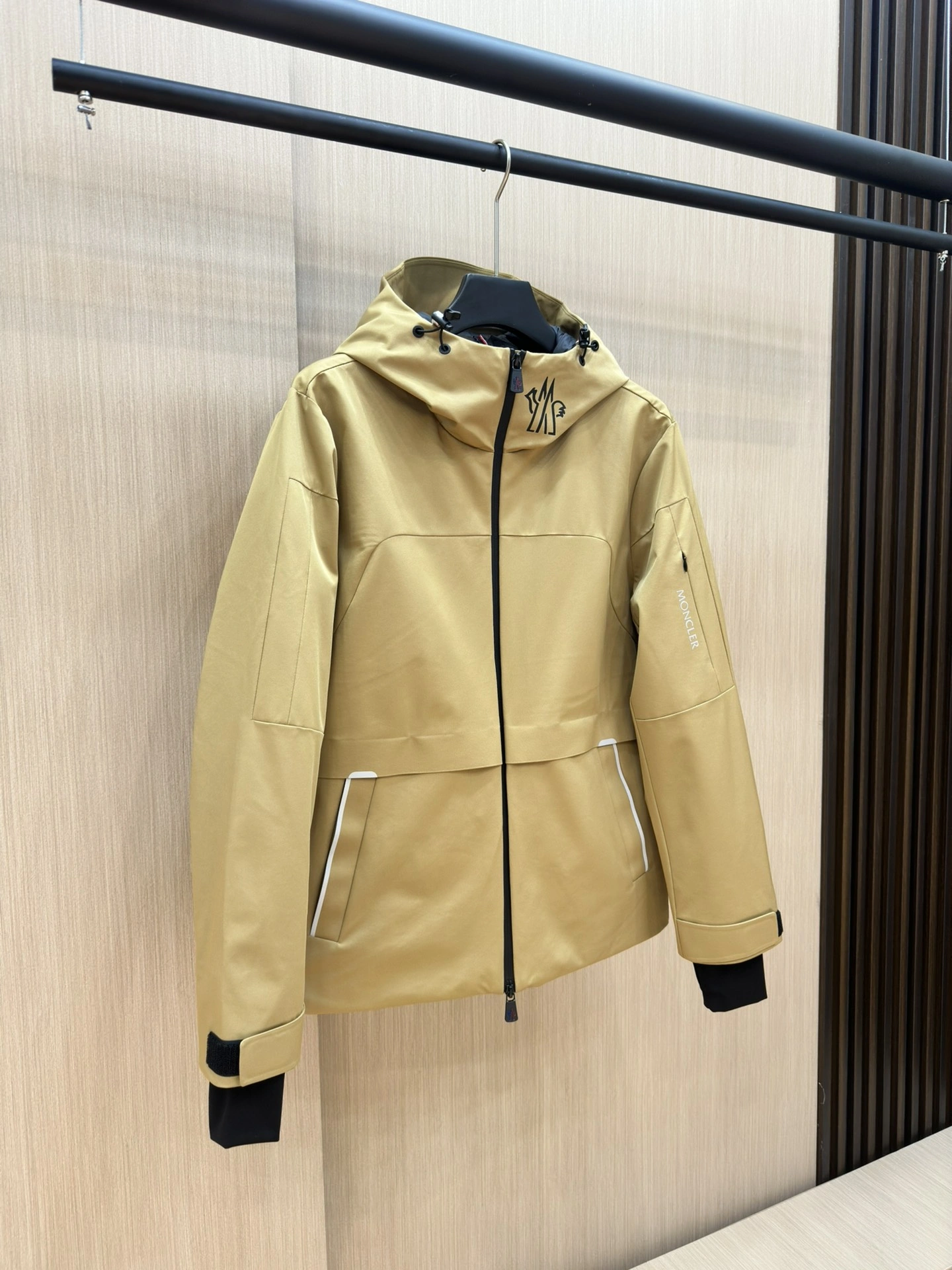AllSeason Moncler Down Jackets 146260