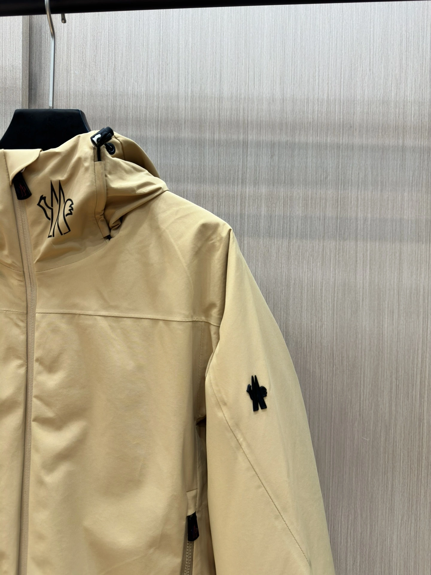Moncler Down Jackets Packable 146258