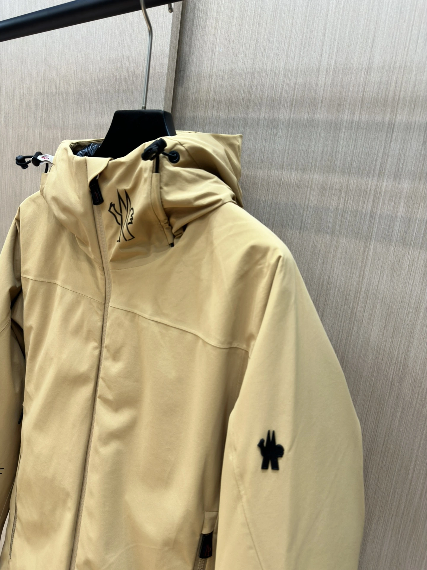 Moncler Down Jackets Packable 146258