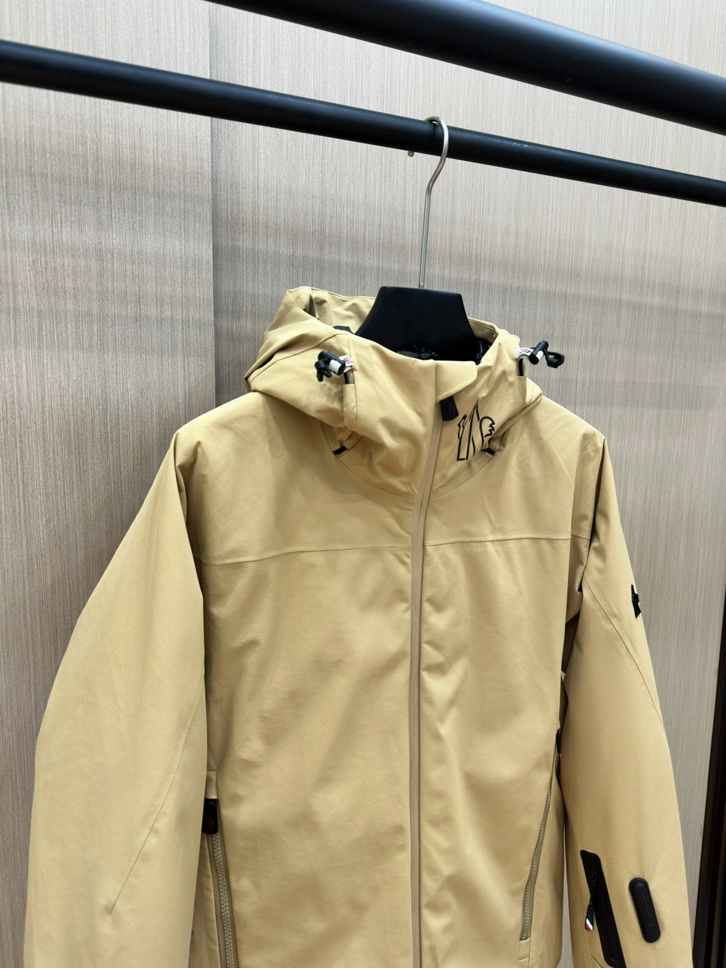 Moncler Down Jackets Packable 146258