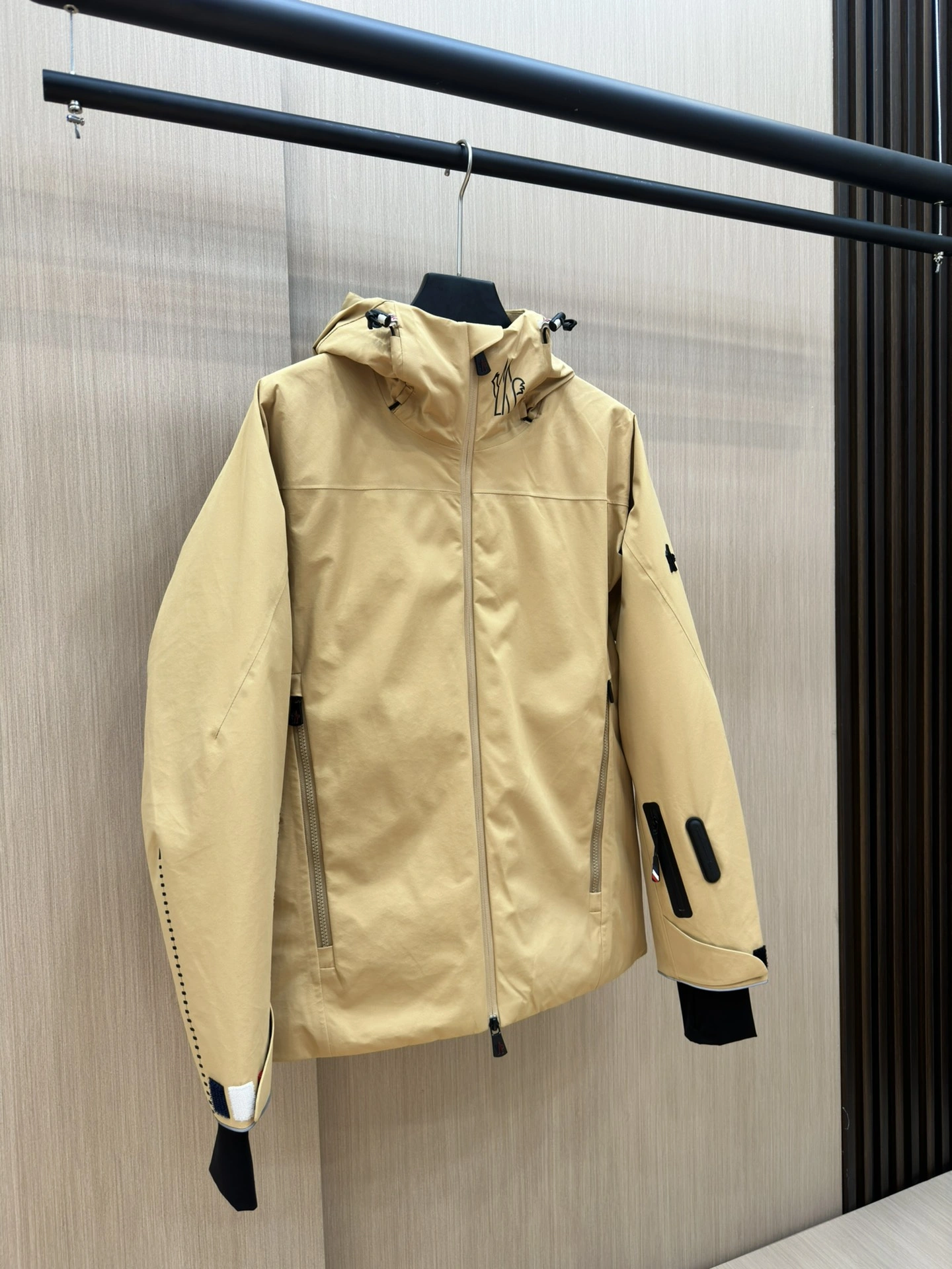 Moncler Down Jackets Packable 146258