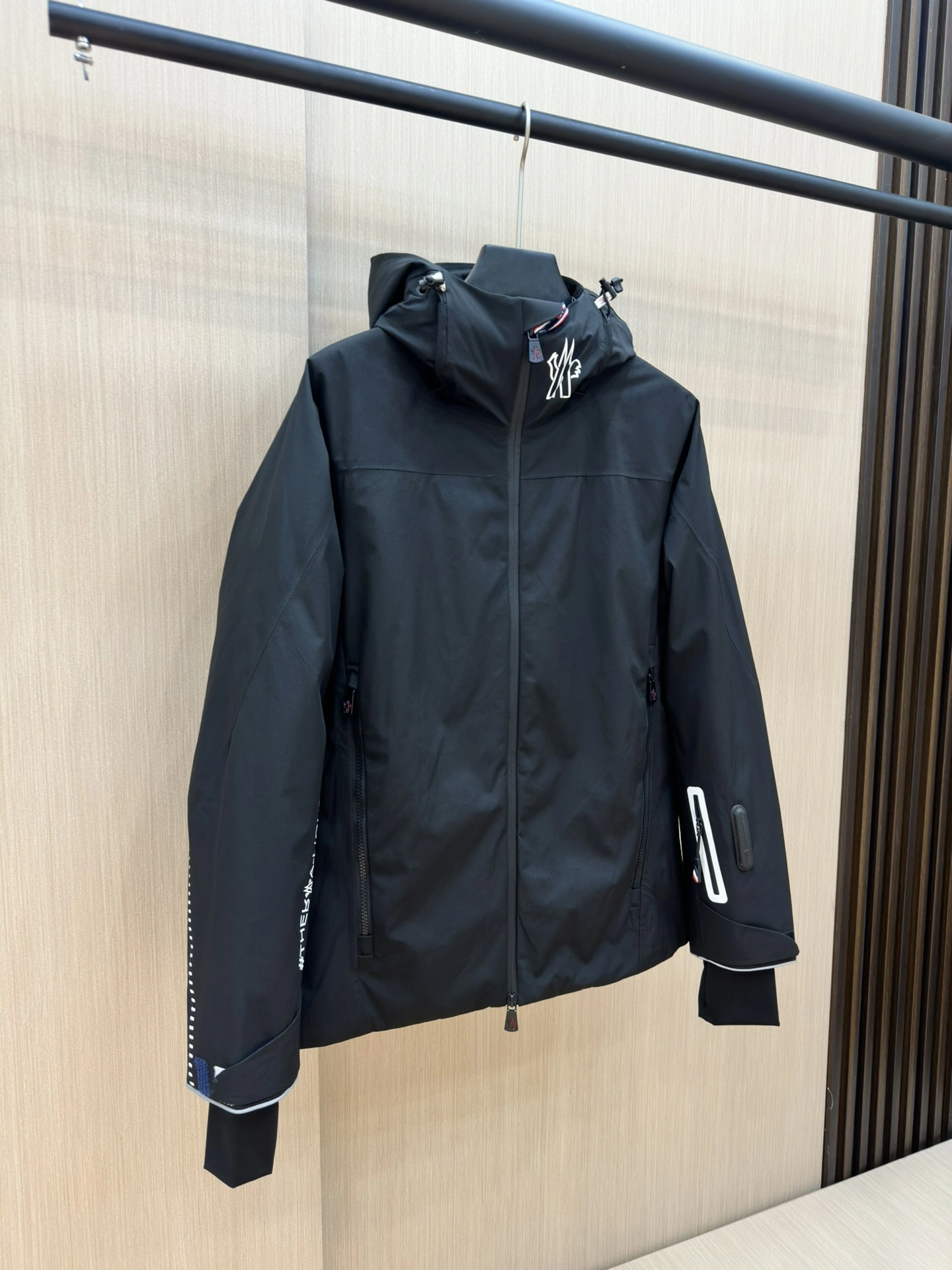 Moncler Down Jackets Elegant 146248