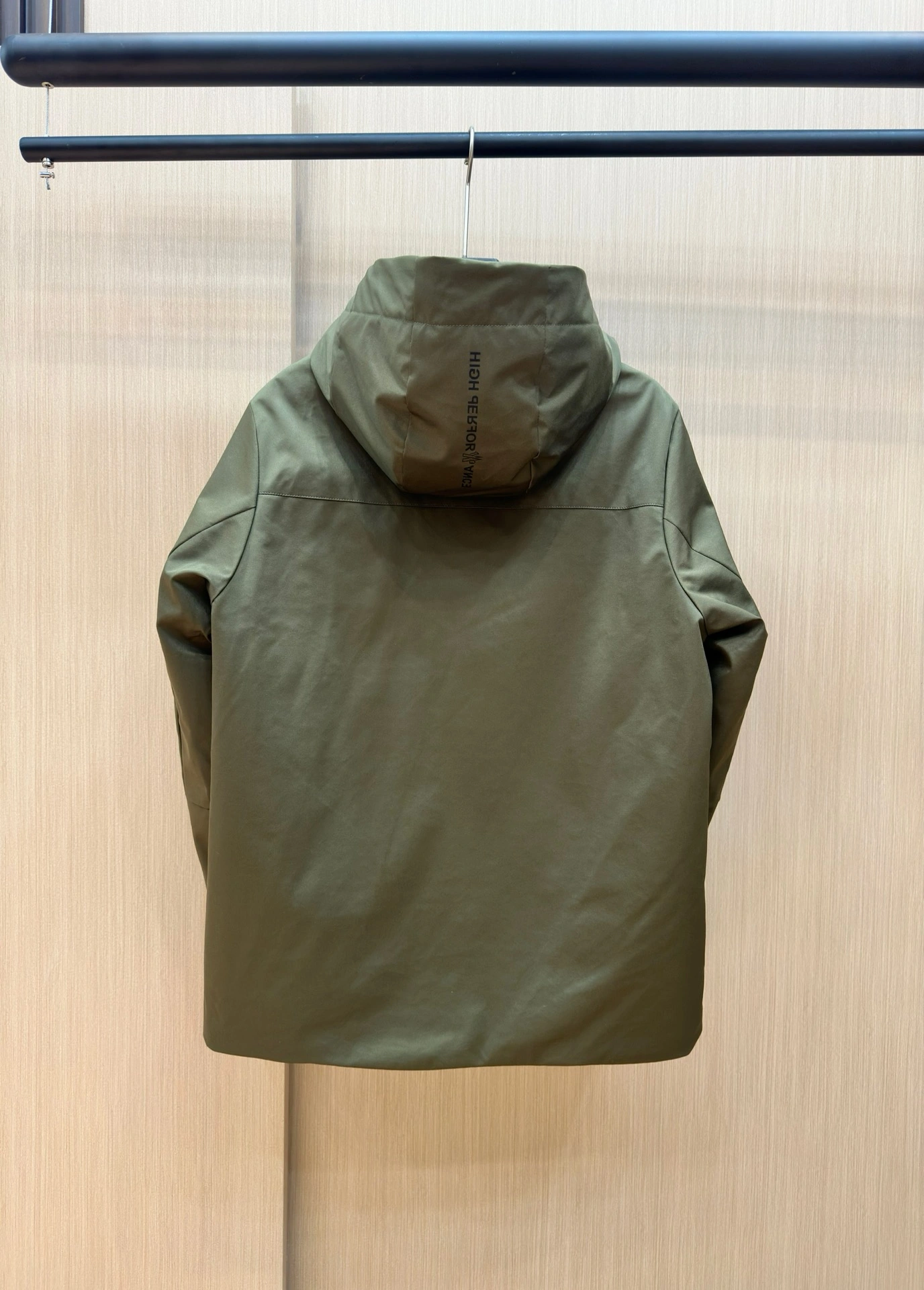 Moncler Down Jackets Elegant 146250