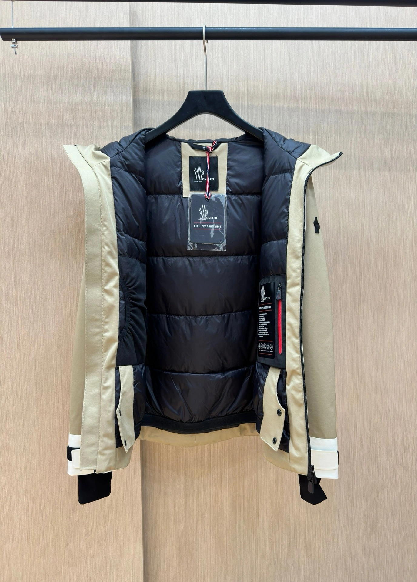 Moncler Down Jackets SunProtective 146251
