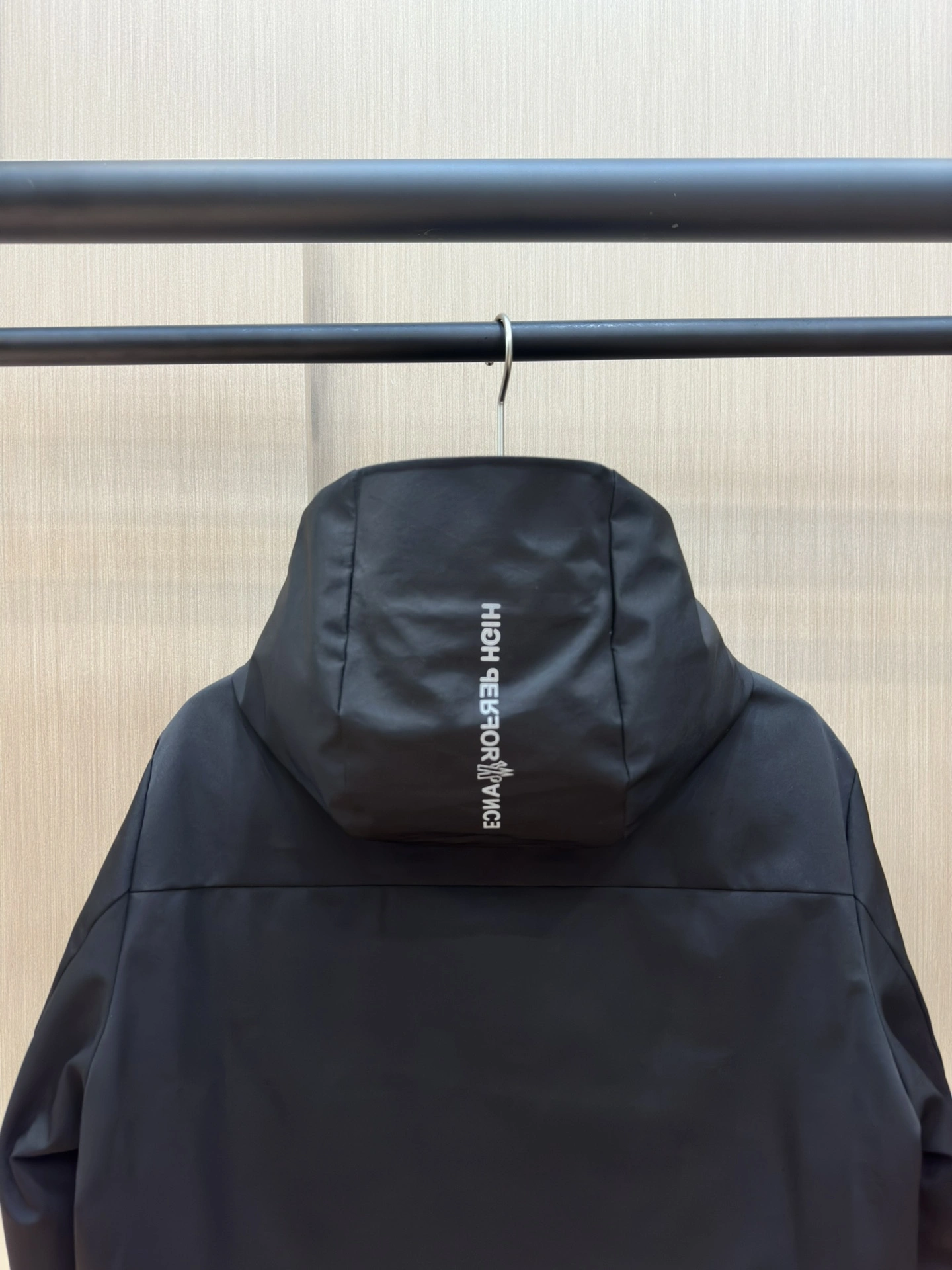 Moncler Down Jackets Breathable 146252