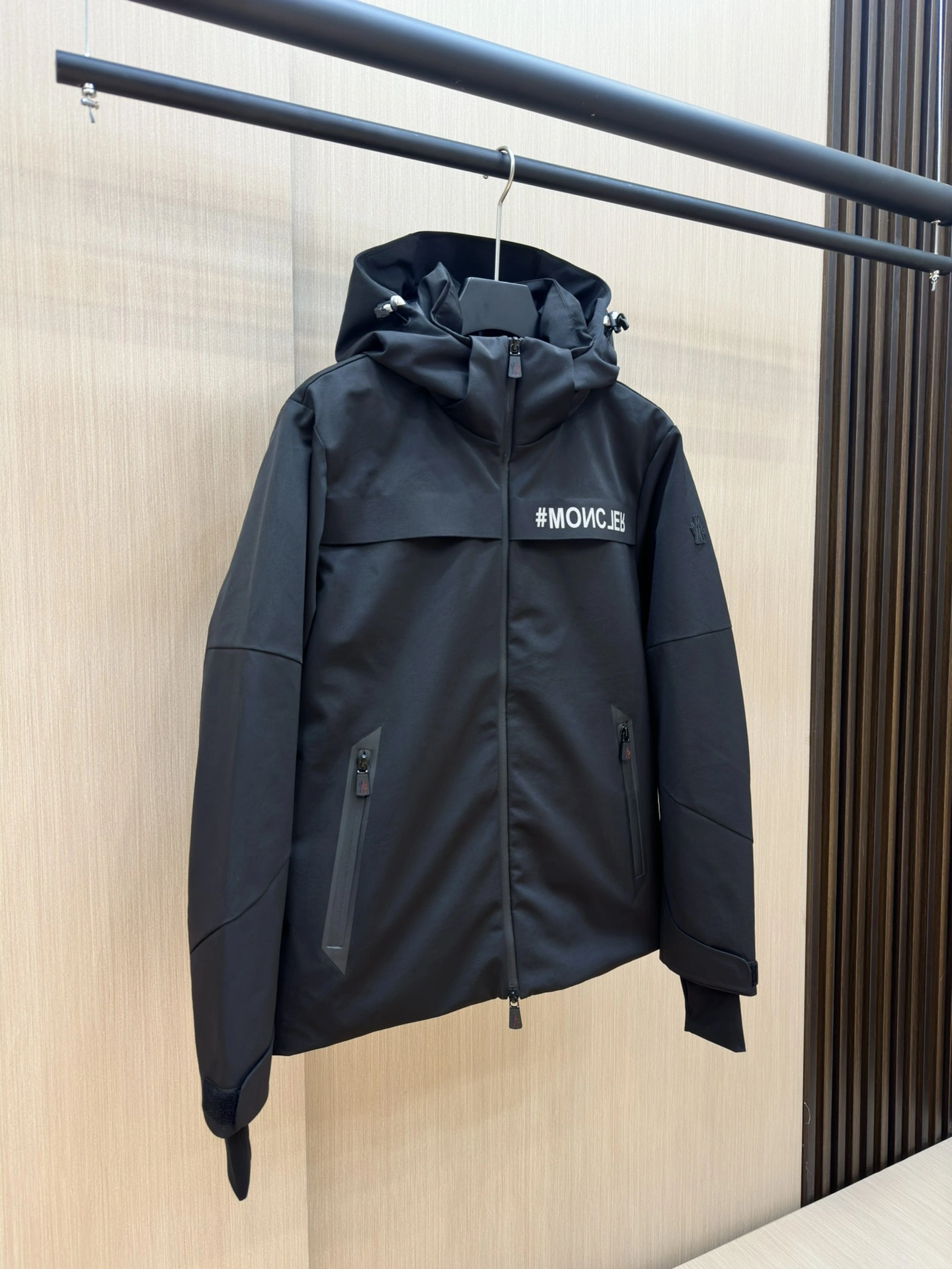 Moncler Down Jackets Breathable 146252