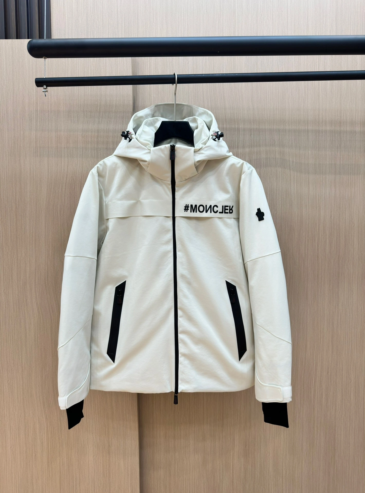 Moncler Down Jackets Functional 146261