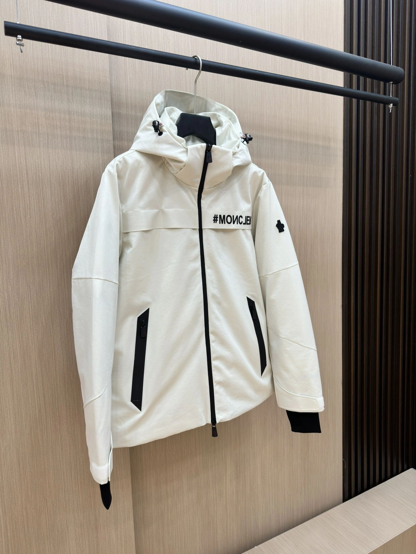 Moncler Down Jackets Functional 146261