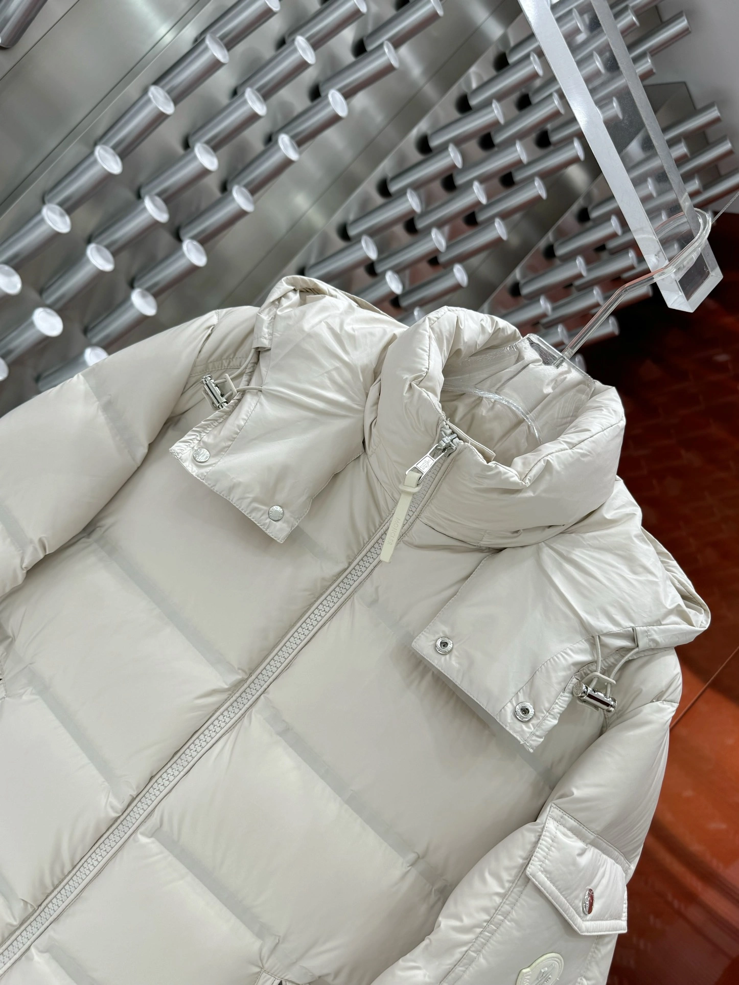 Moncler Down Jackets Minimalist 146237