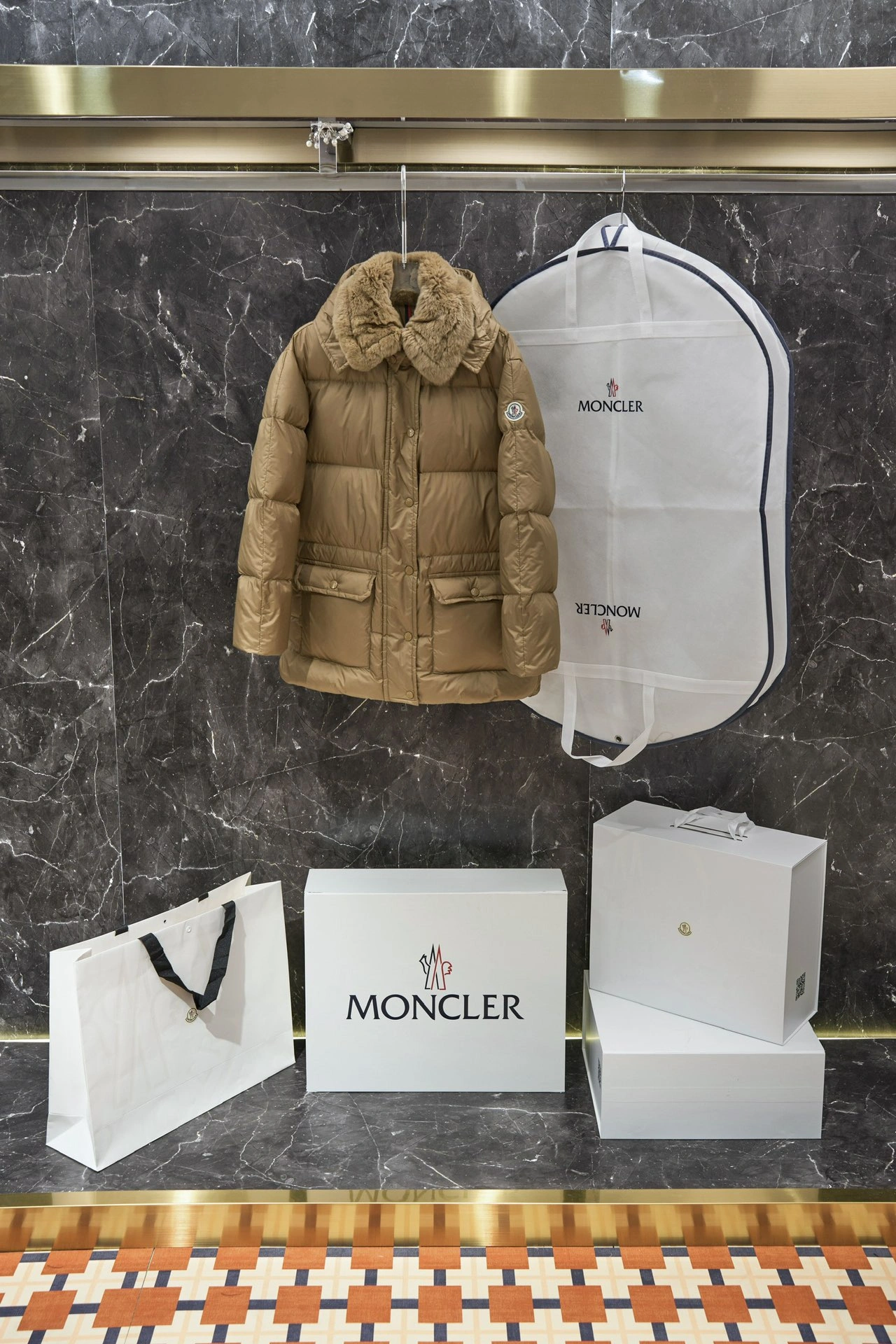 FreshLook Moncler Down Jackets 146241