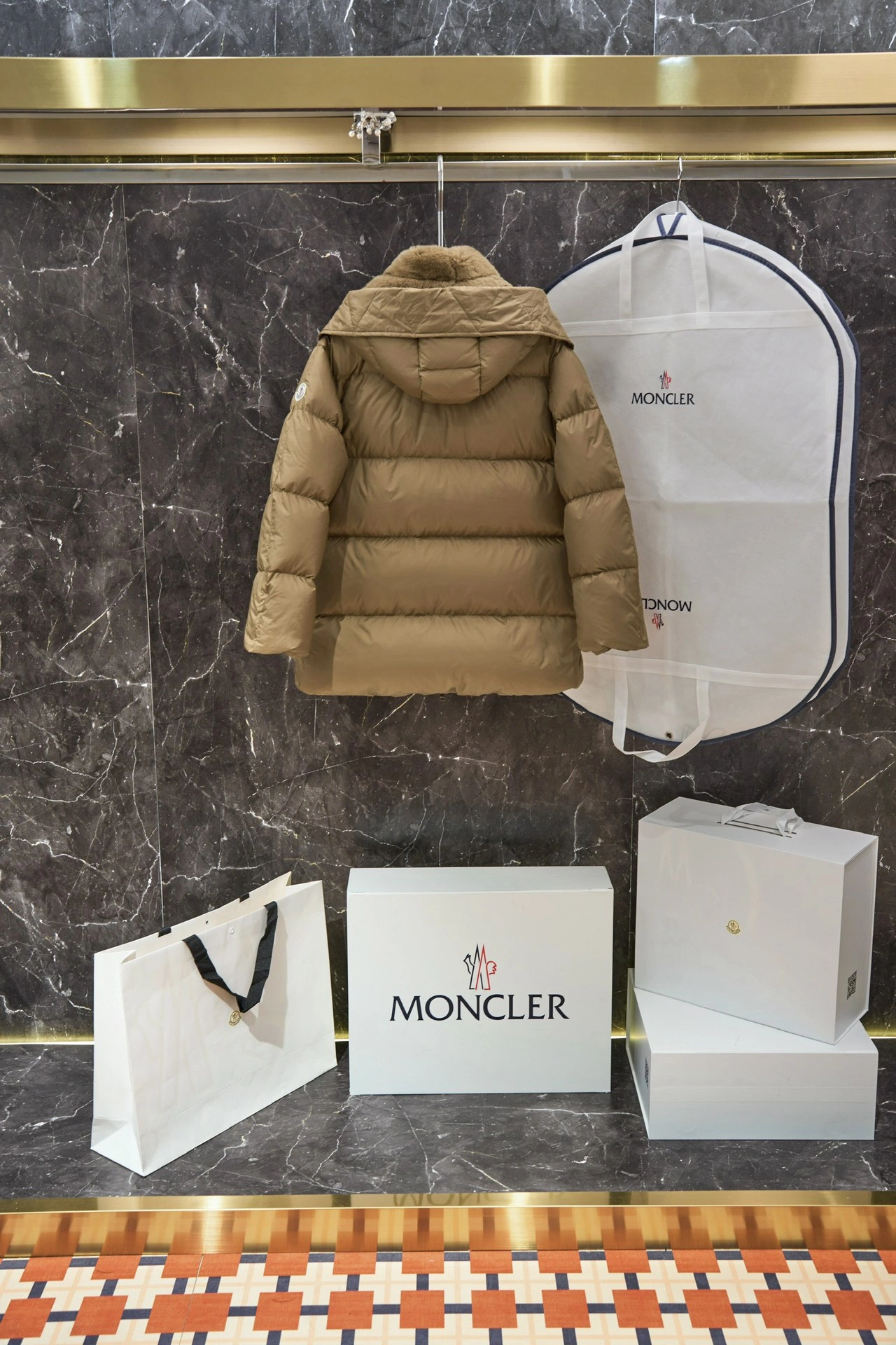 FreshLook Moncler Down Jackets 146241