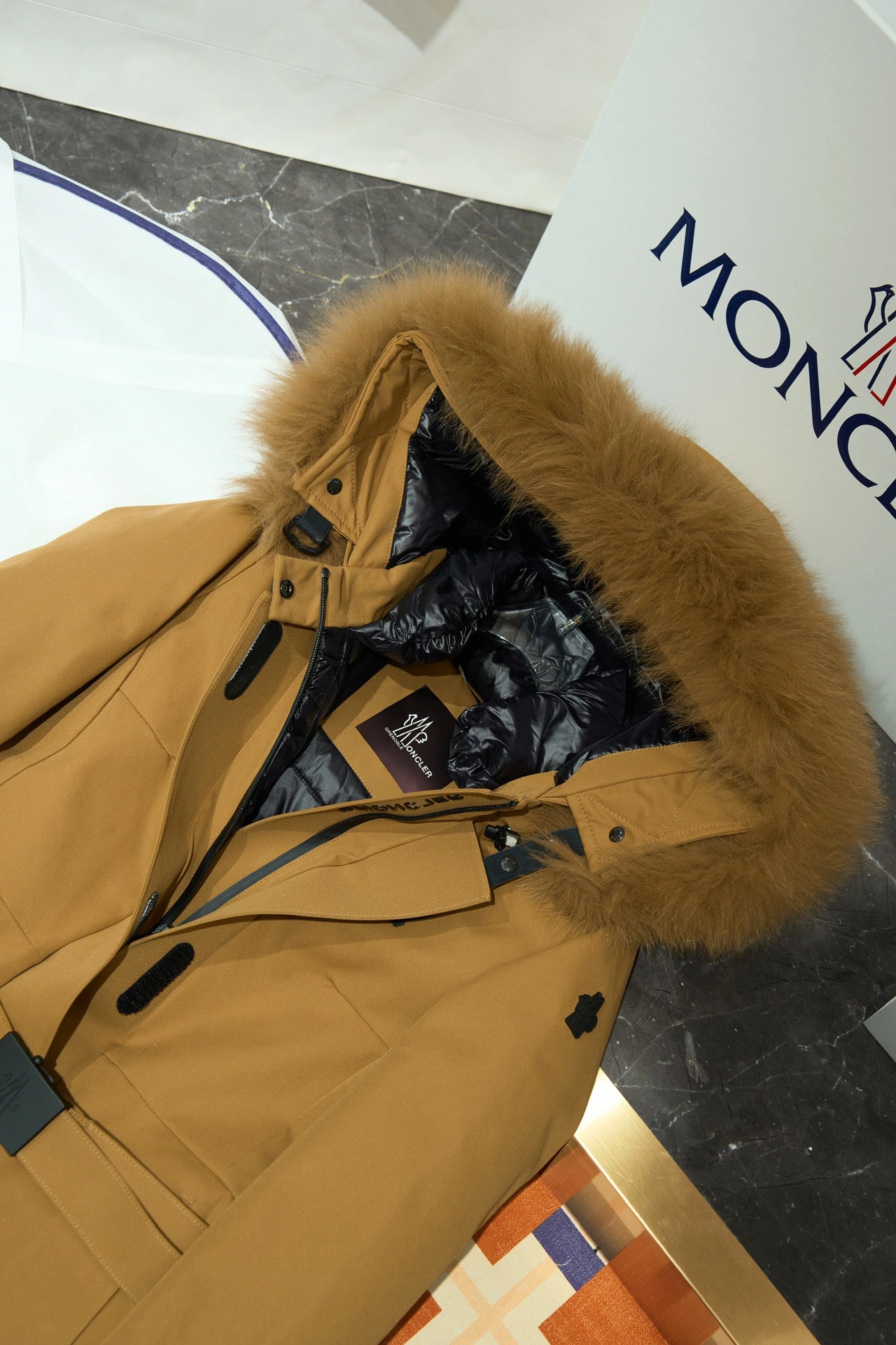 Affordable Moncler Down Jackets 146266