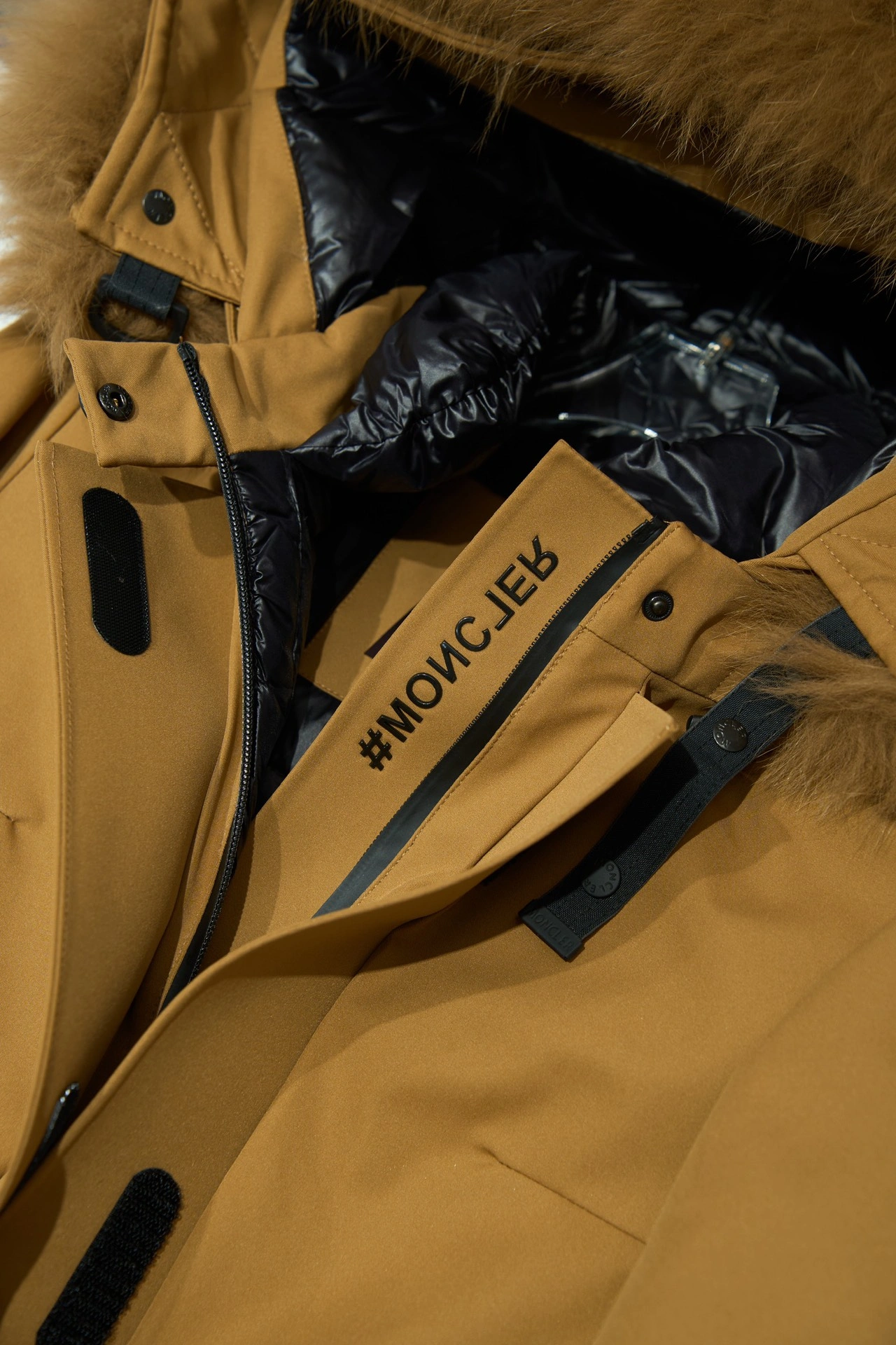 Affordable Moncler Down Jackets 146266