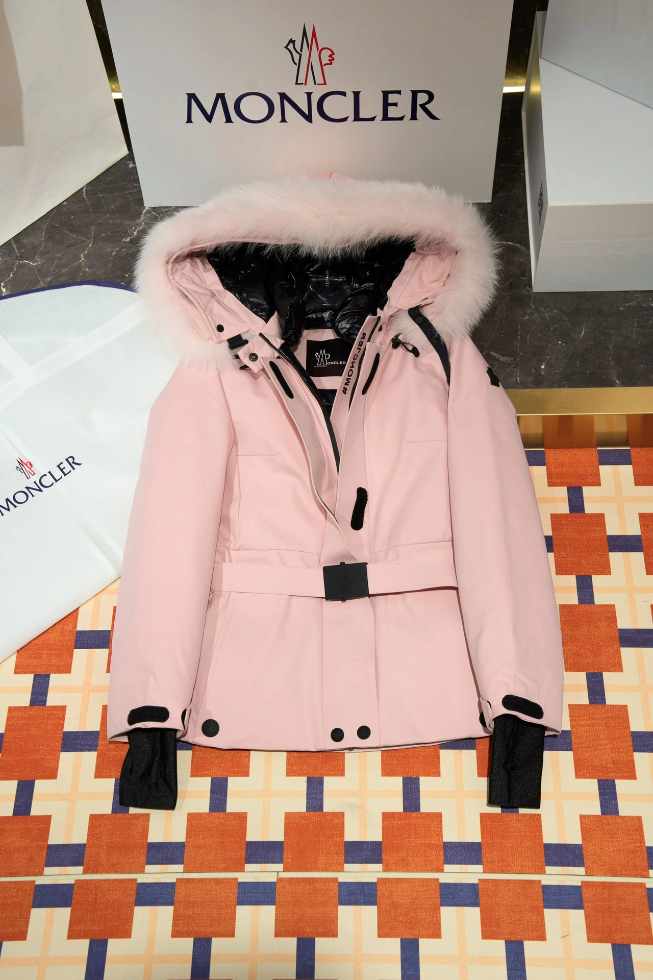Durable Moncler Down Jackets 146233