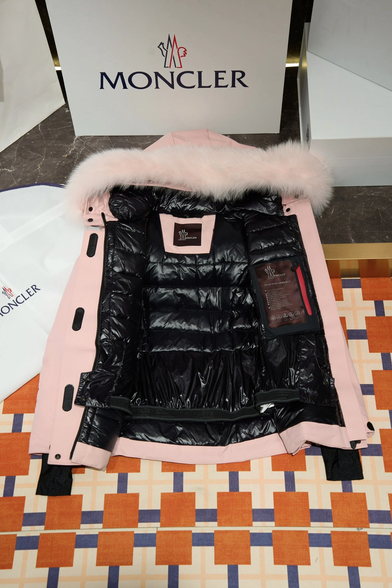 Durable Moncler Down Jackets 146233