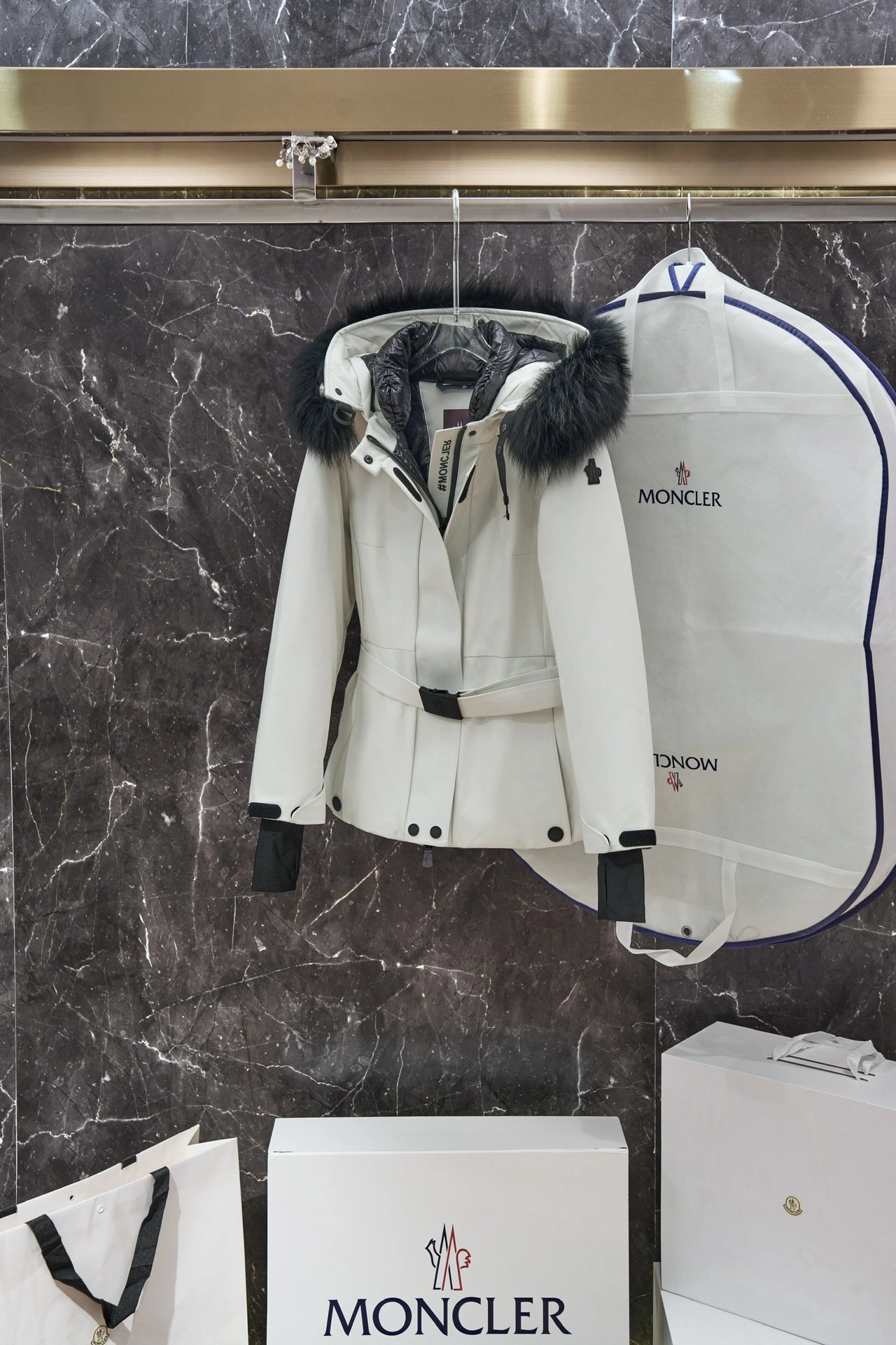 Fashionable Moncler Down Jackets 146238