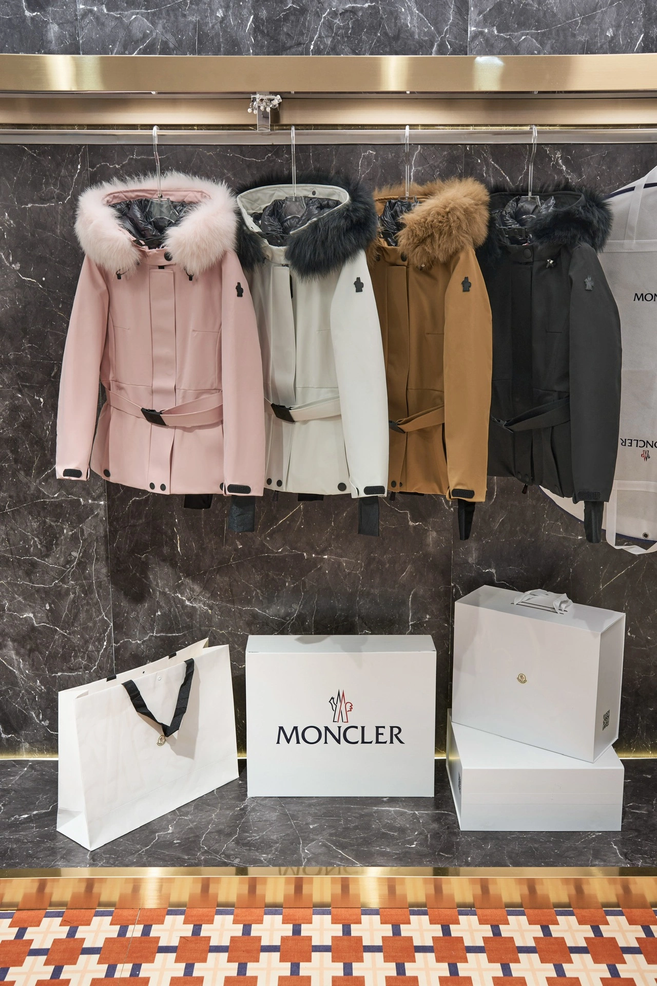 Fashionable Moncler Down Jackets 146238