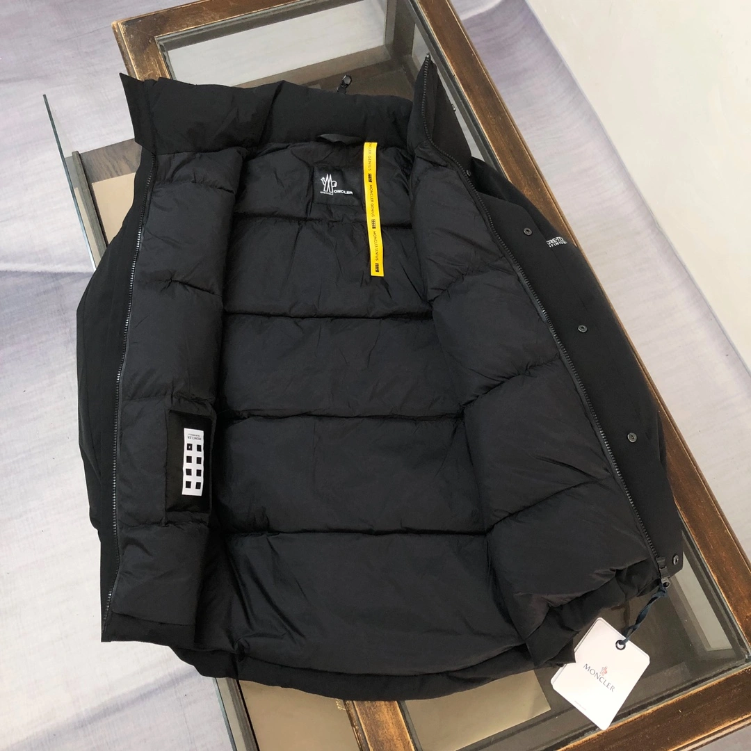 Moncler Down Jackets Elegant 146229