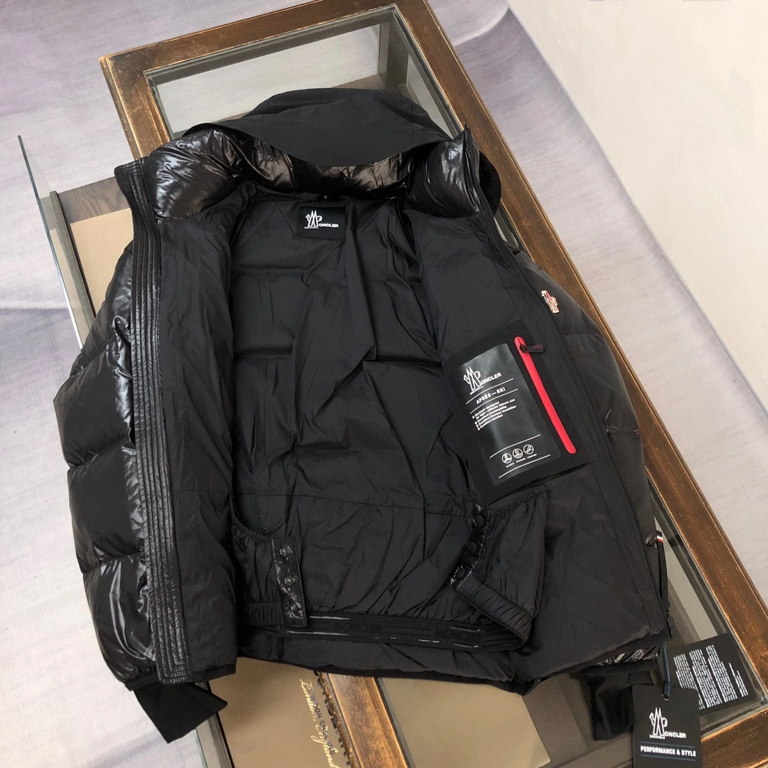 Moncler Down Jackets EasyMatch 146226