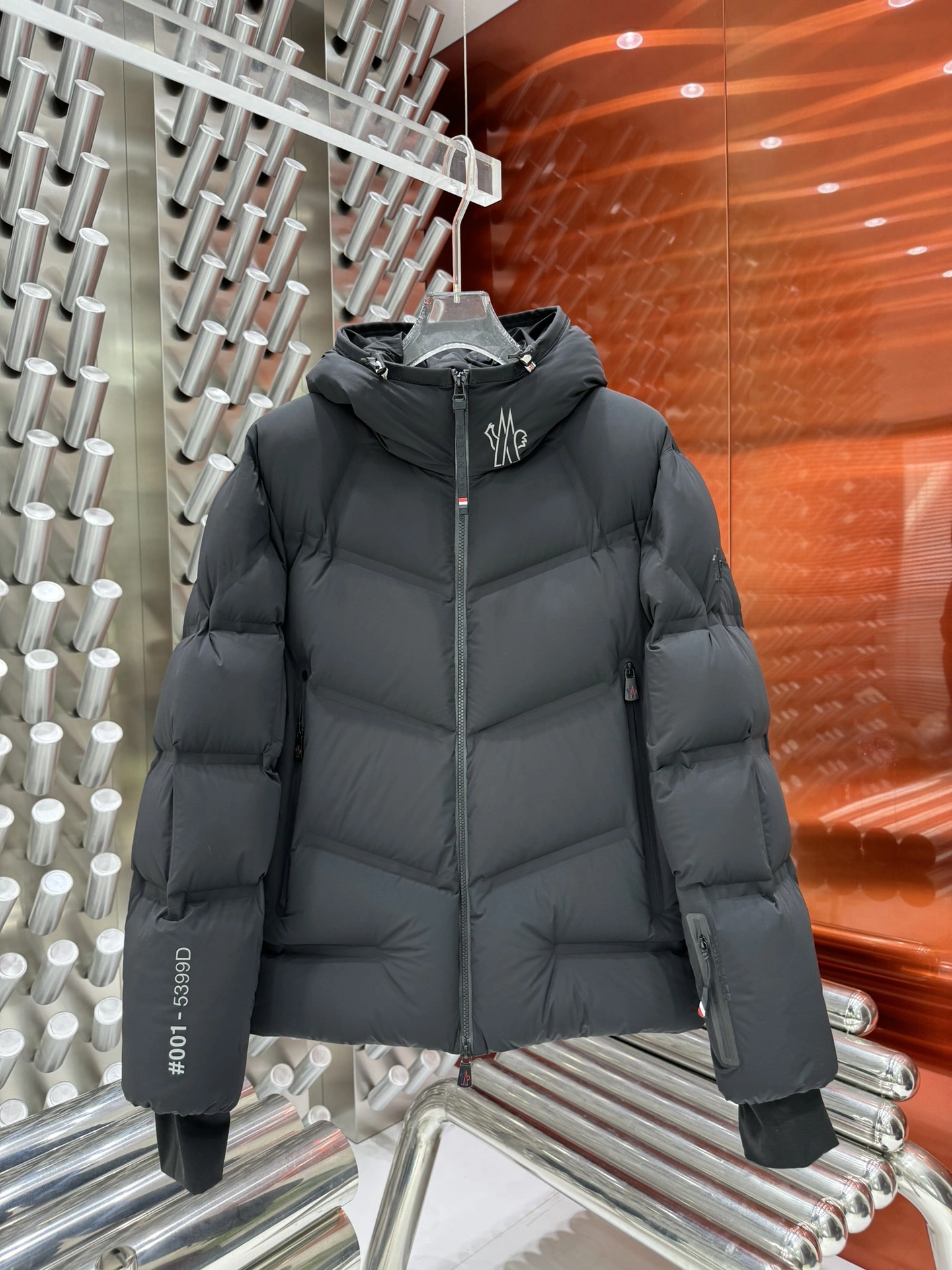 Elegant Moncler Down Jackets 146223