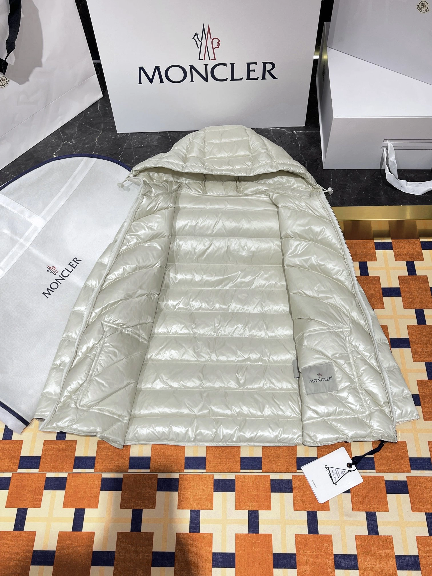 StreetReady Moncler Down Jackets 146213