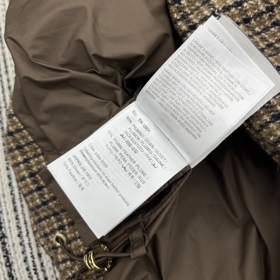 Durable Moncler Down Jackets 146203
