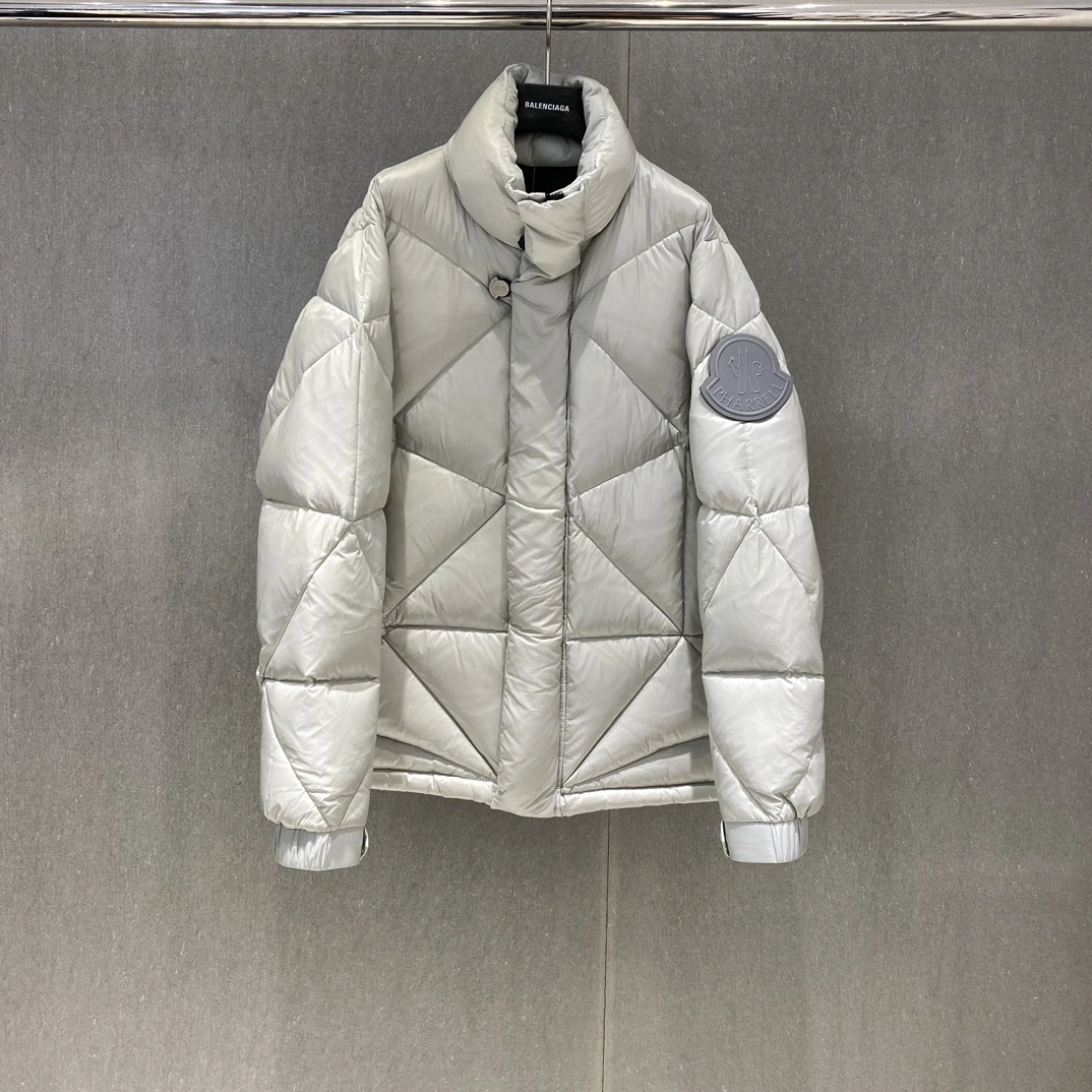 Comfortable Moncler Down Jackets 146227