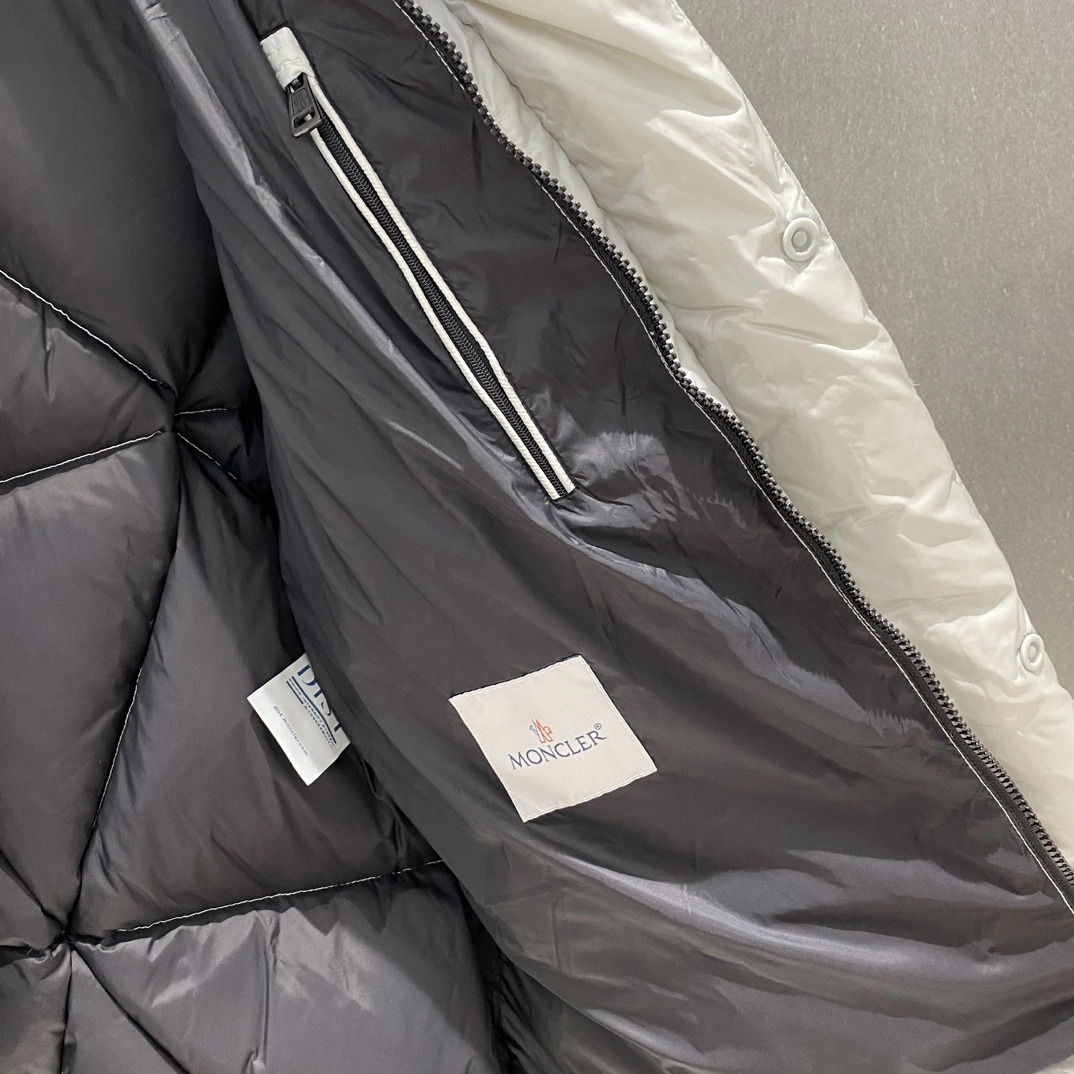 Comfortable Moncler Down Jackets 146227