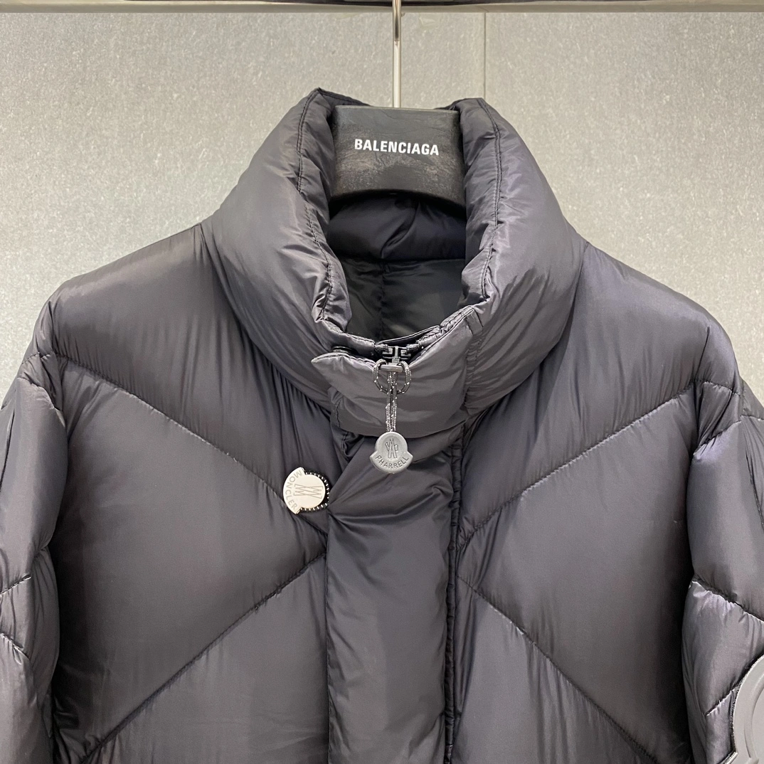 Moncler Down Jackets Youthful 146205
