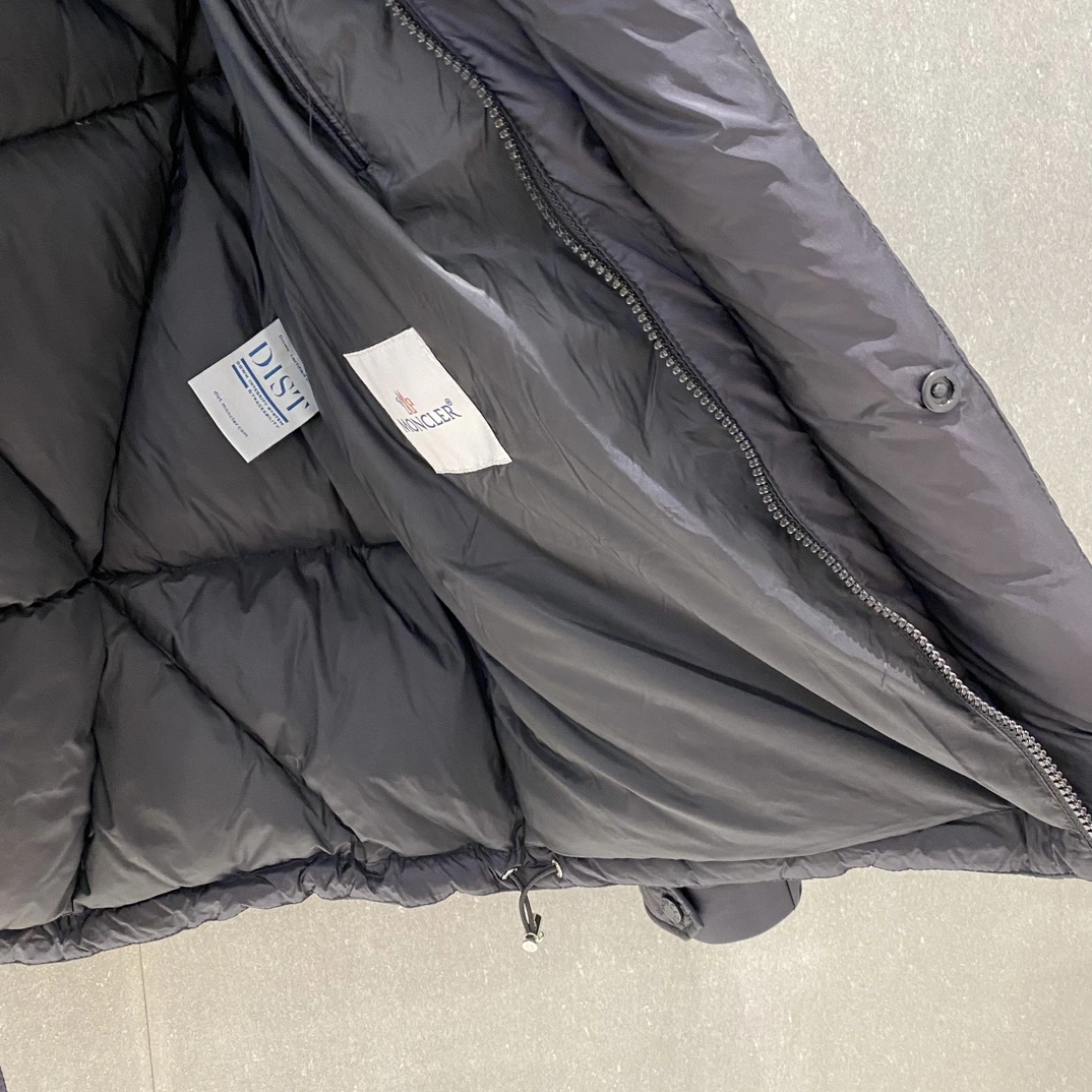 Moncler Down Jackets Youthful 146205