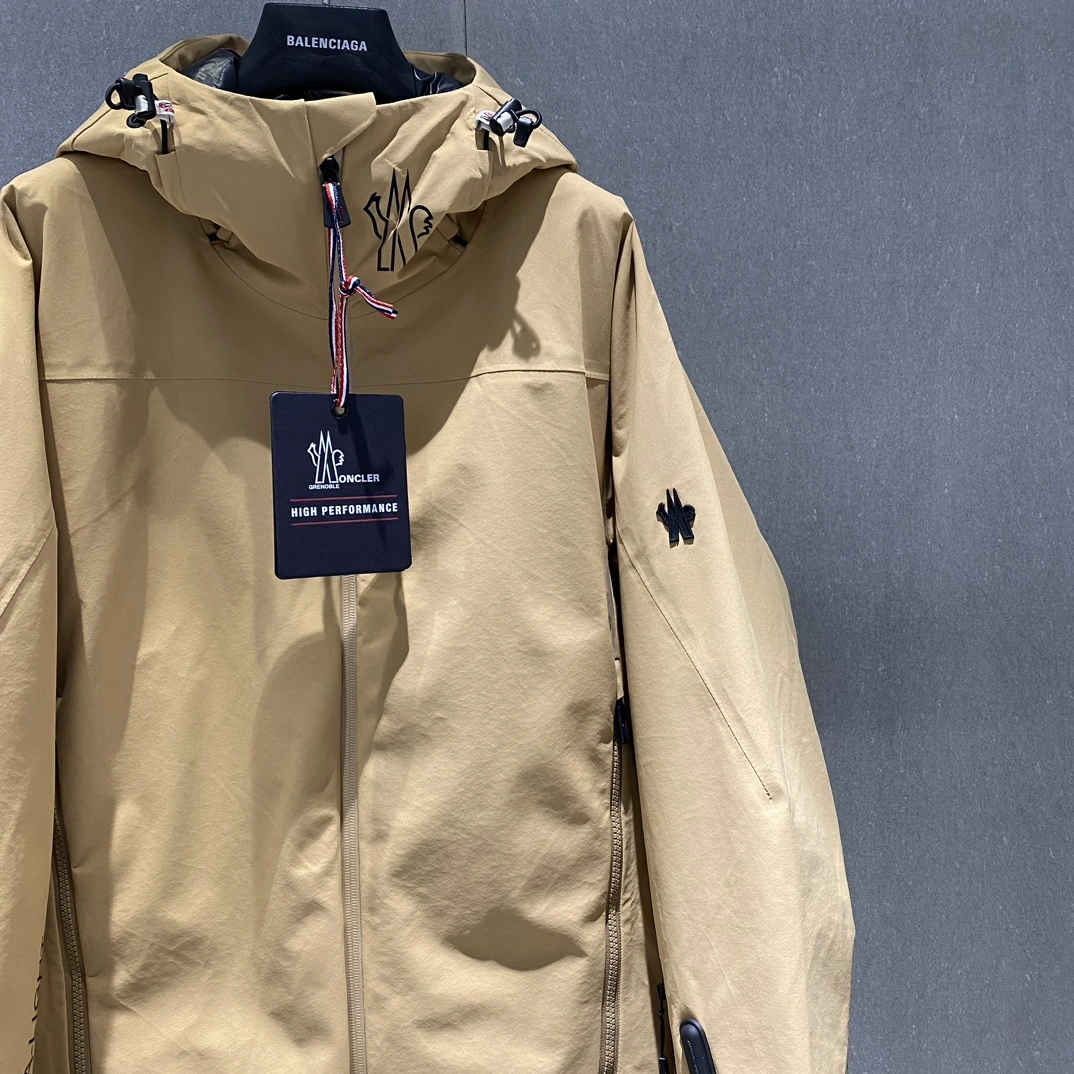 Moncler Down Jackets AllSeason 146208