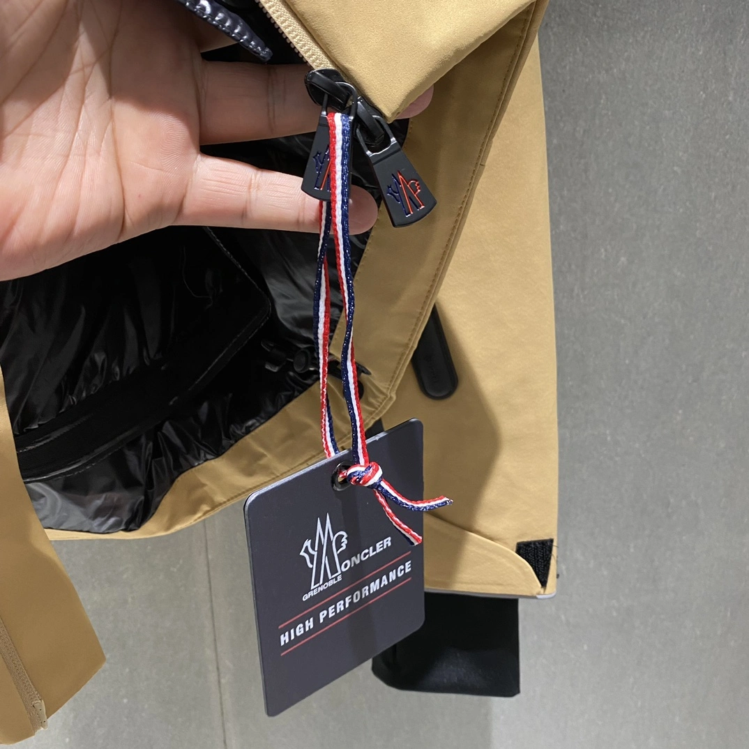 Moncler Down Jackets AllSeason 146208