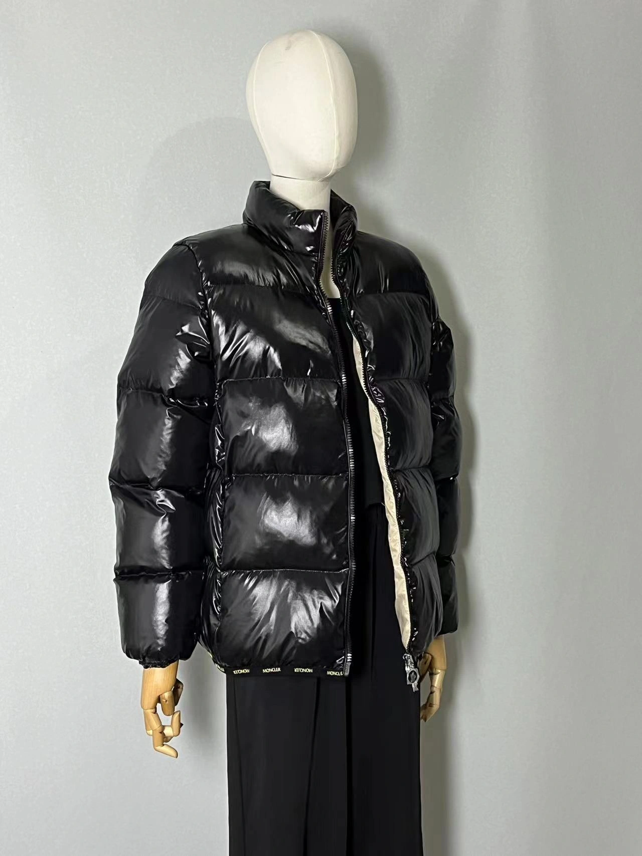 EasyMatch Moncler Down Jackets 146198