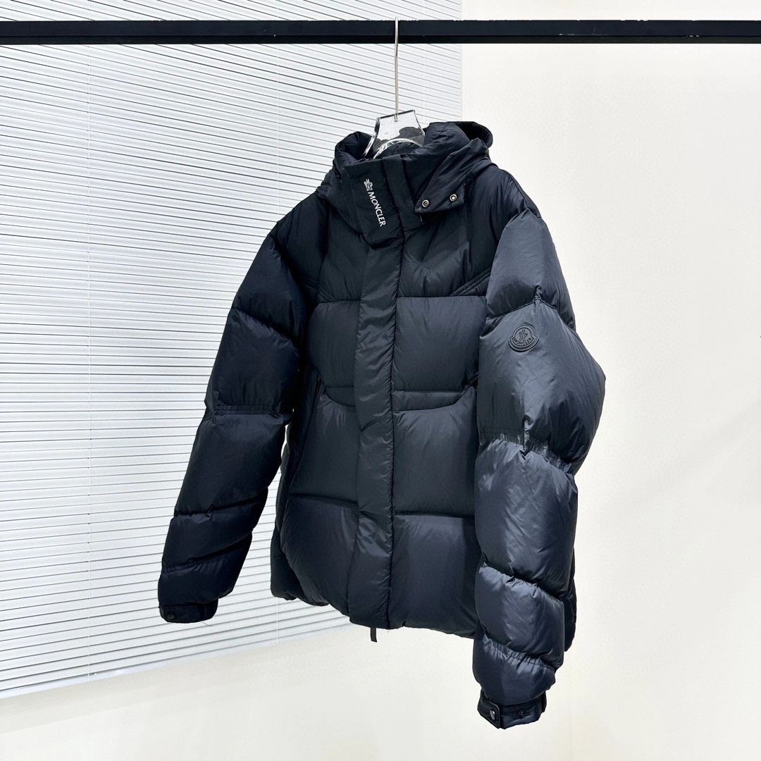 Comfortable Moncler Down Jackets 146195