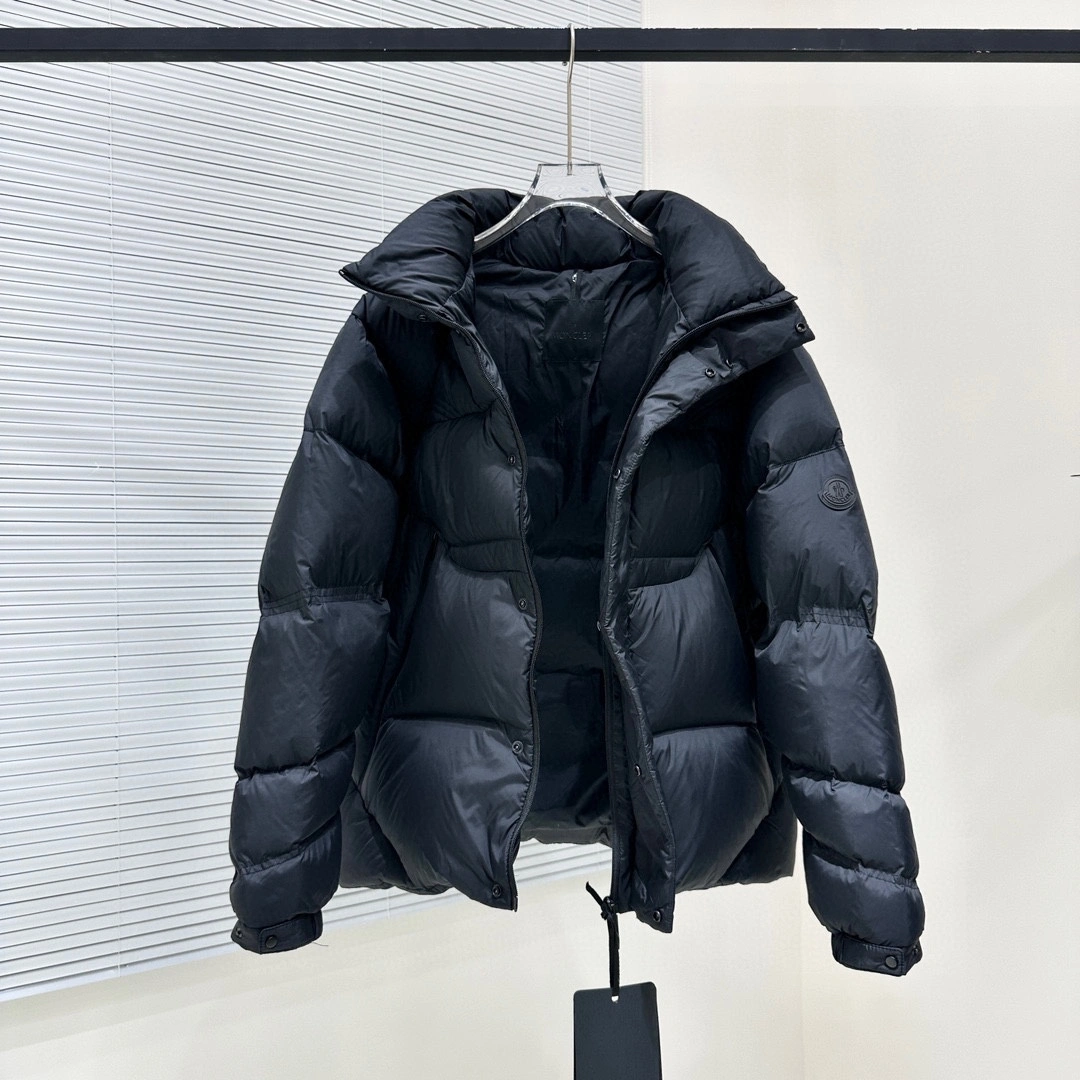 Comfortable Moncler Down Jackets 146195